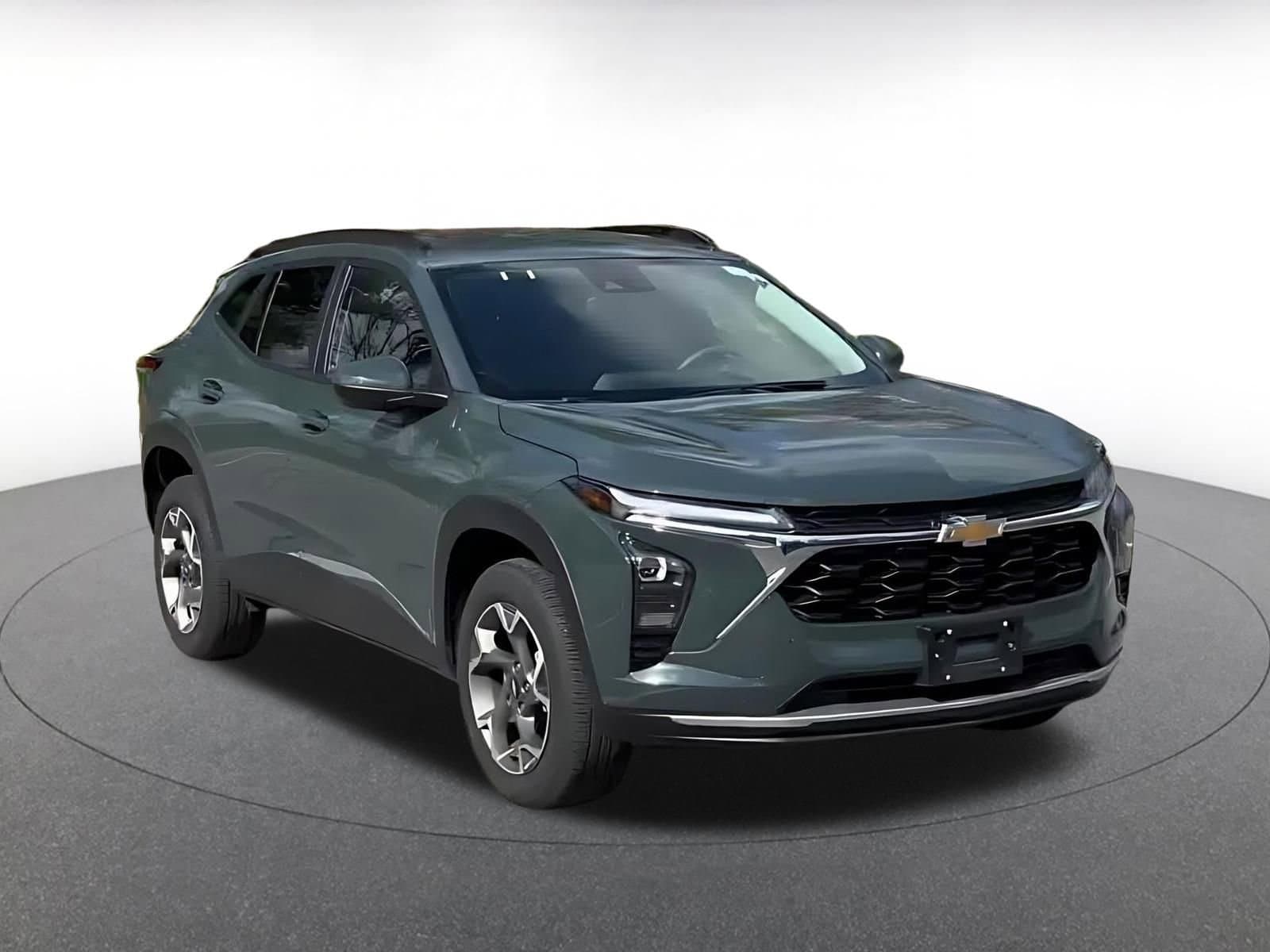 Thumbnail: 2025 Chevrolet Trax - 3
