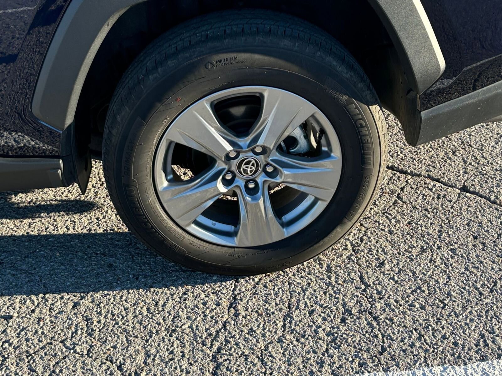 Thumbnail: 2025 Toyota RAV4 - 33