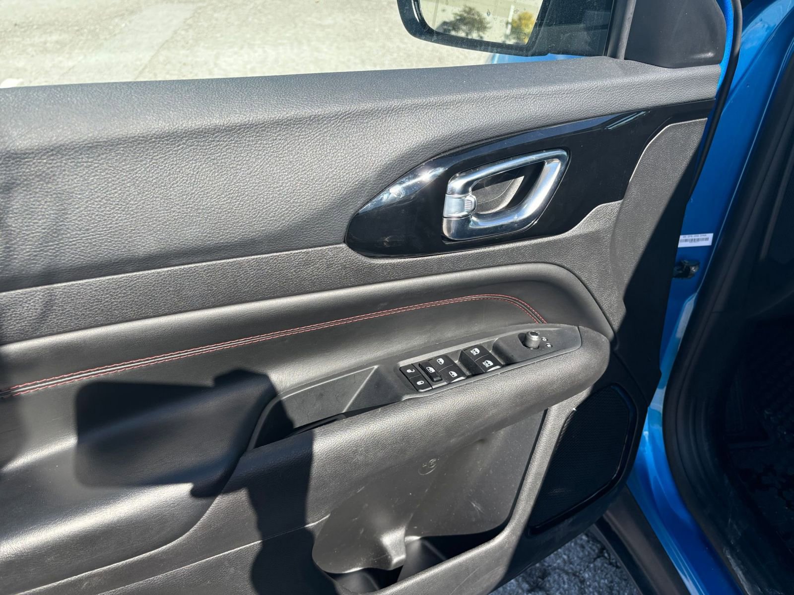 Thumbnail: 2025 Jeep Compass - 20