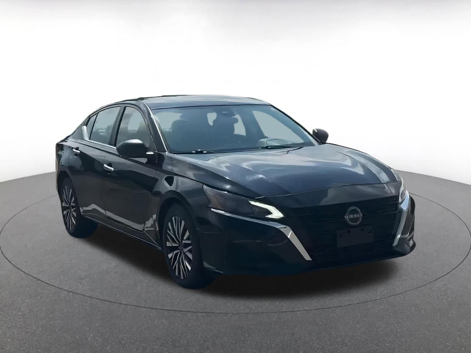 Thumbnail: 2024 Nissan Altima - 3