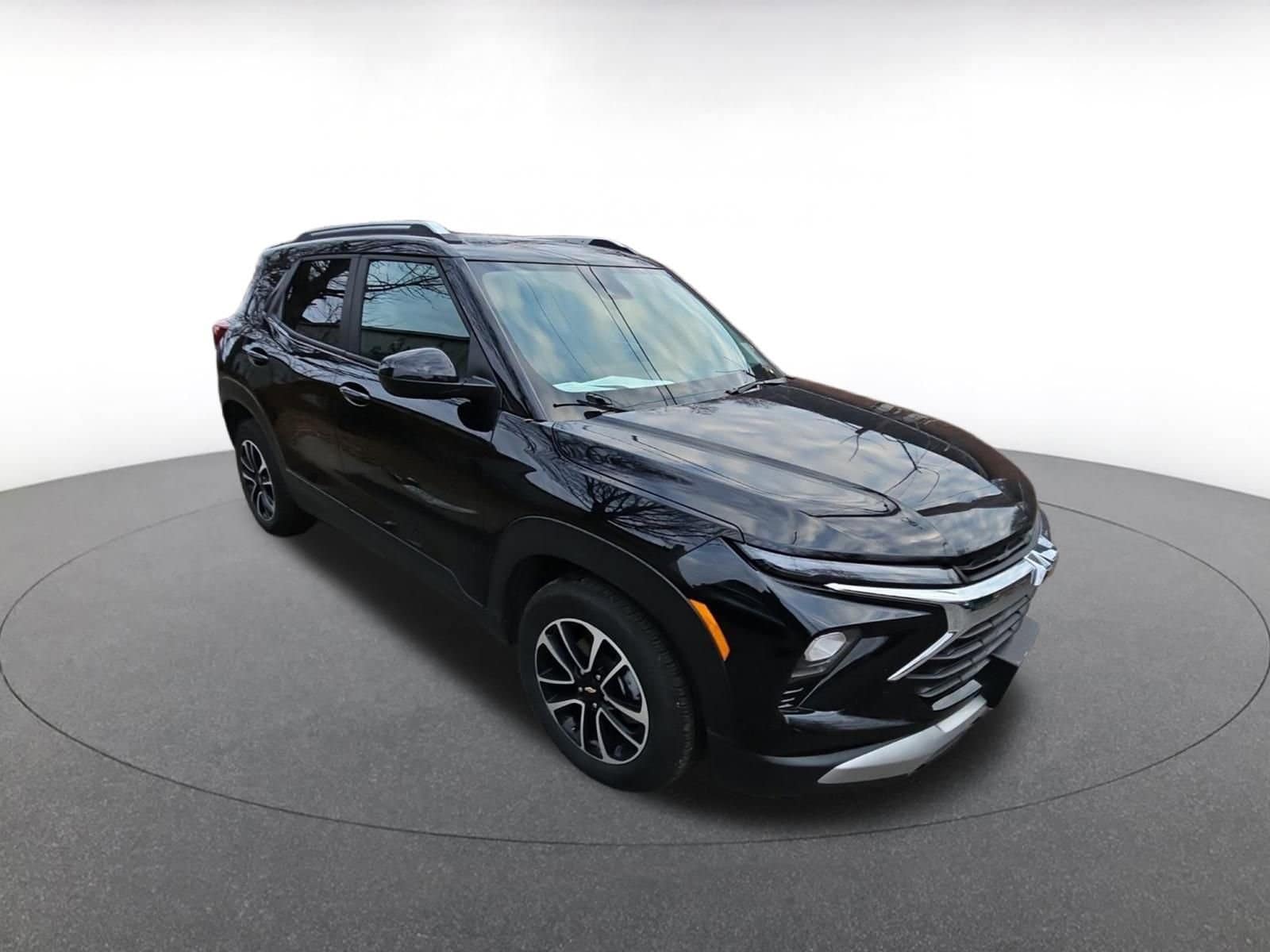 Thumbnail: 2025 Chevrolet TrailBlazer - 1