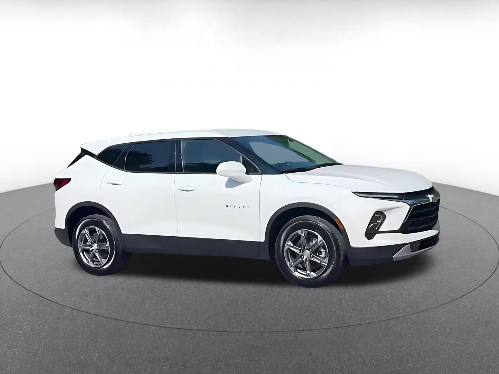 Thumbnail: 2026 Chevrolet Blazer - 2