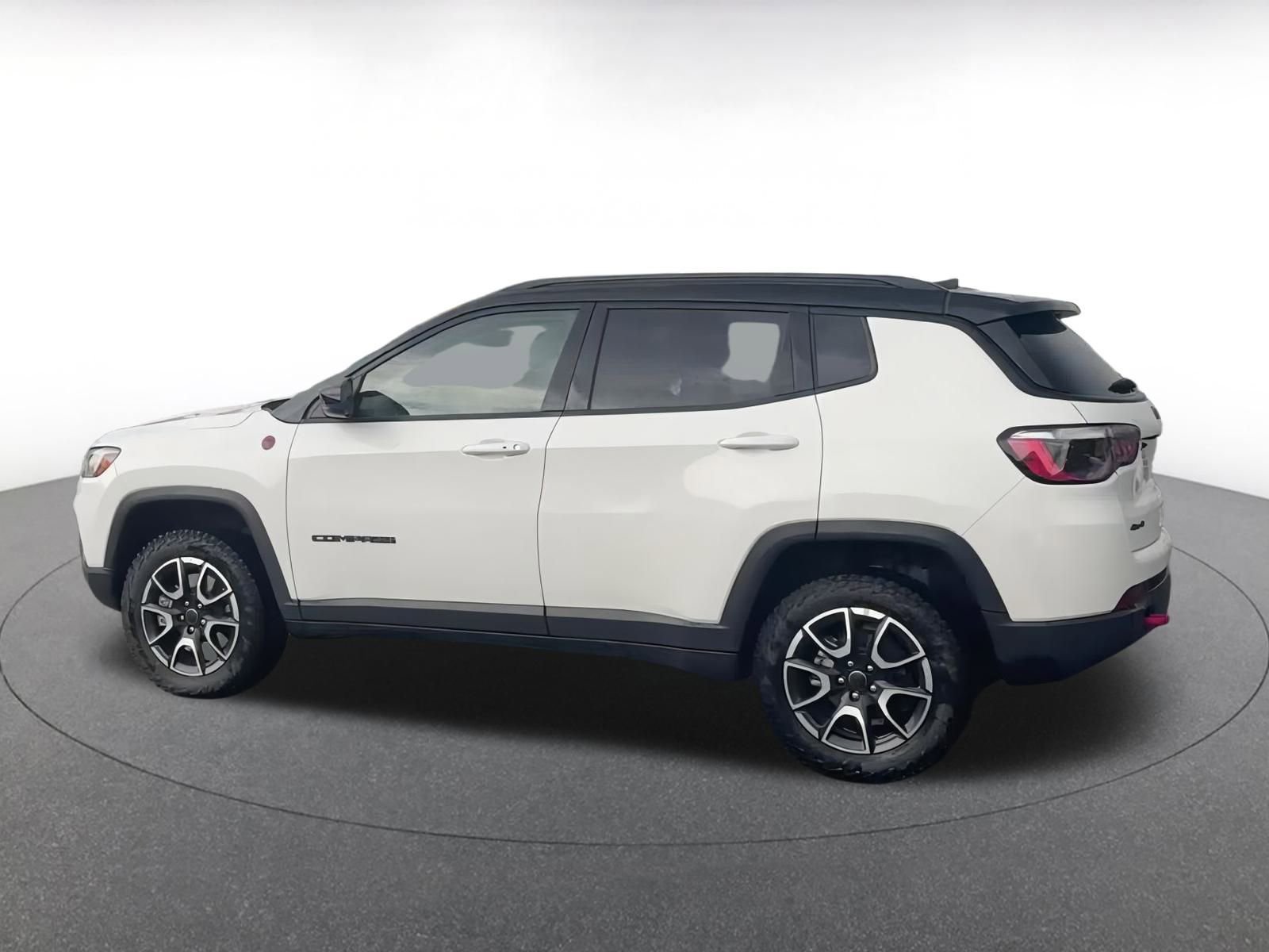 Thumbnail: 2025 Jeep Compass - 10