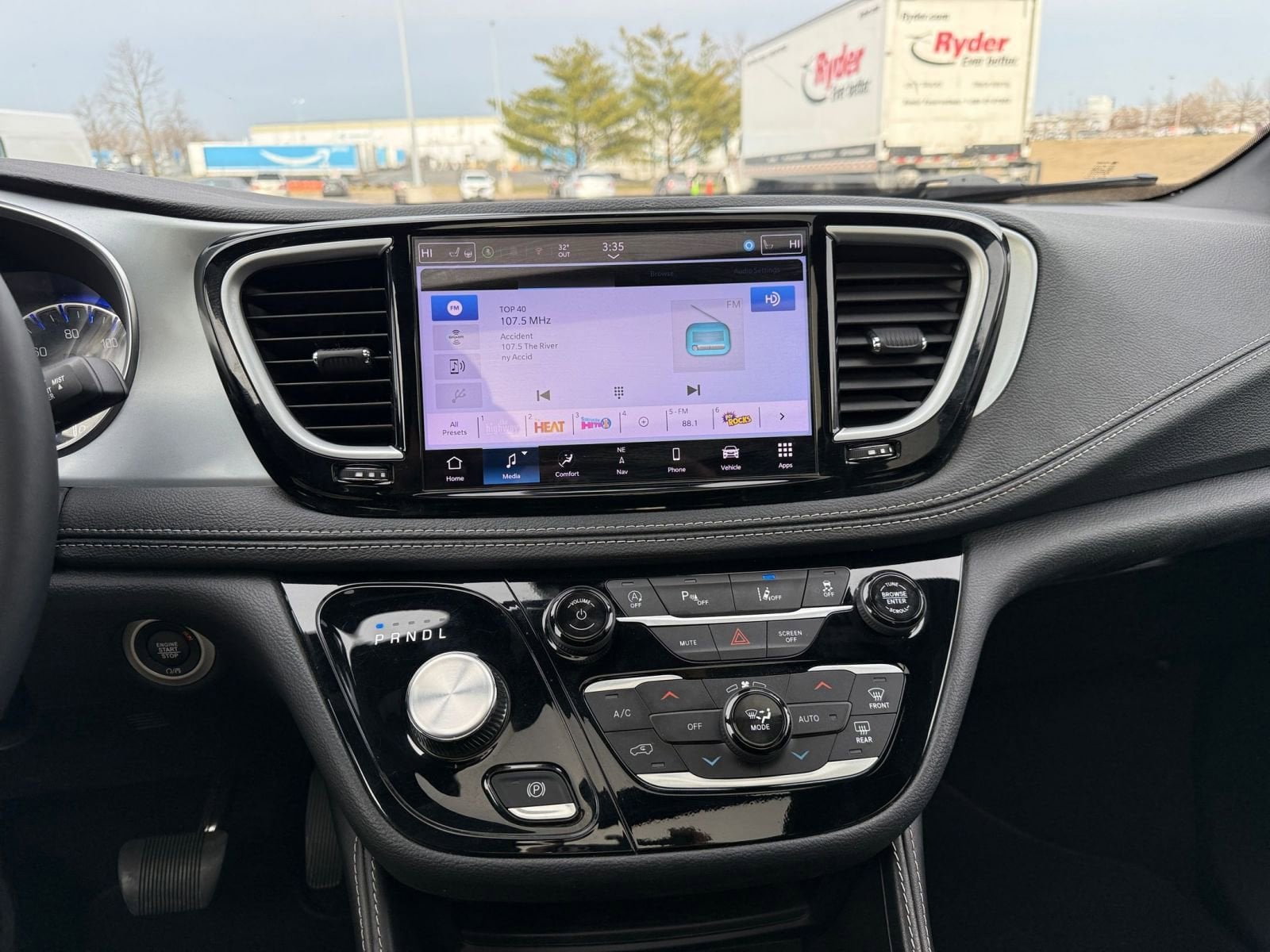 Thumbnail: 2025 Chrysler Pacifica - 17