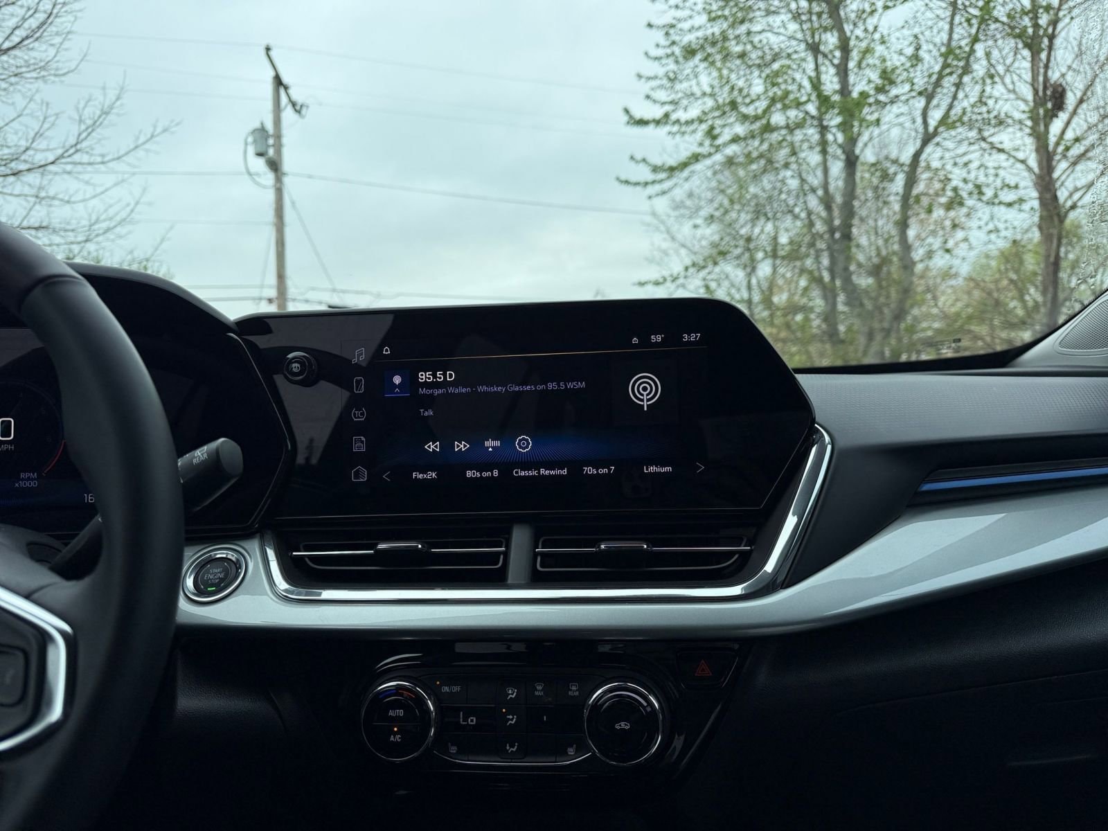 Thumbnail: 2025 Chevrolet Trax - 17