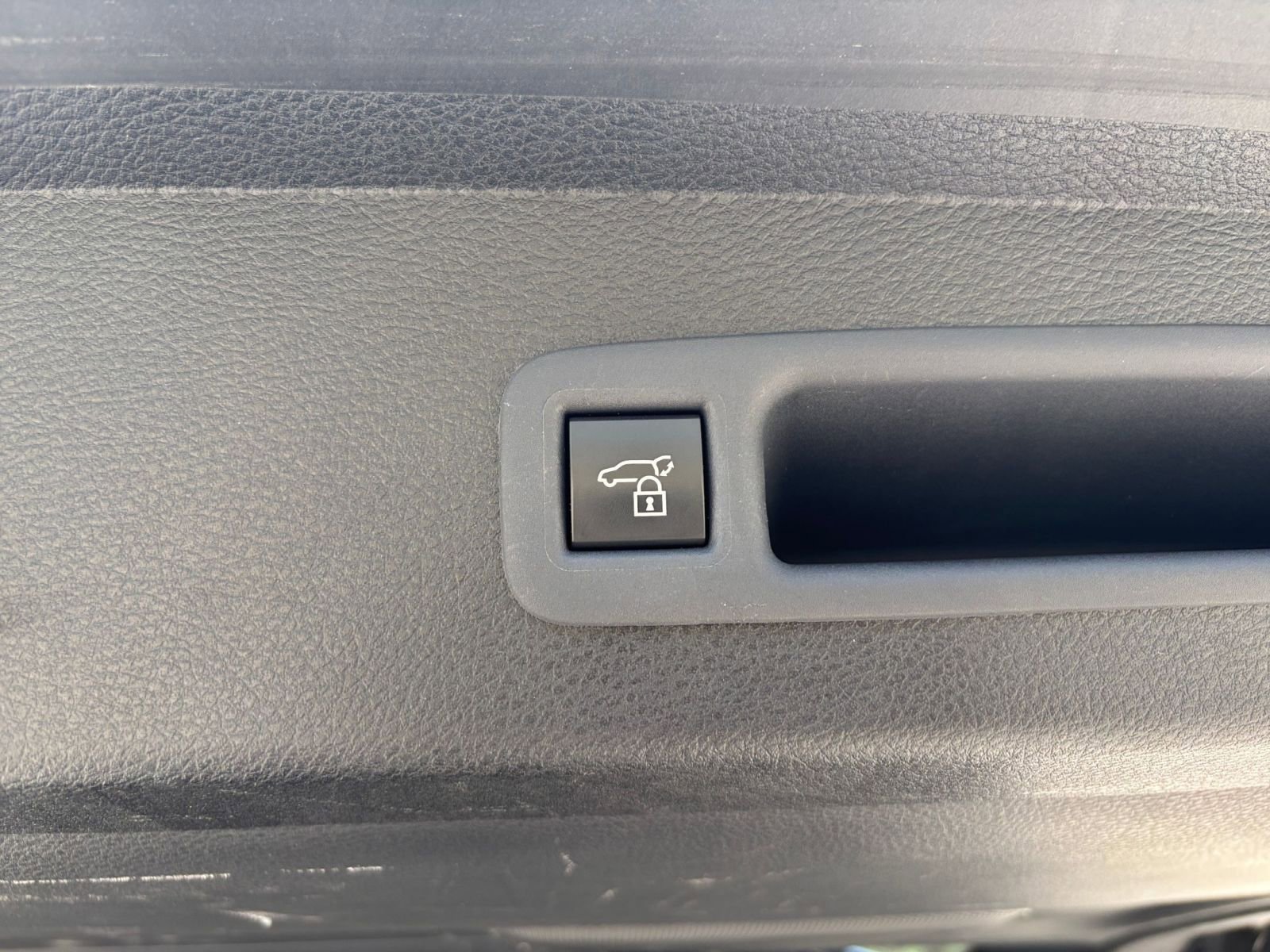 Thumbnail: 2025 Toyota Sienna - 24