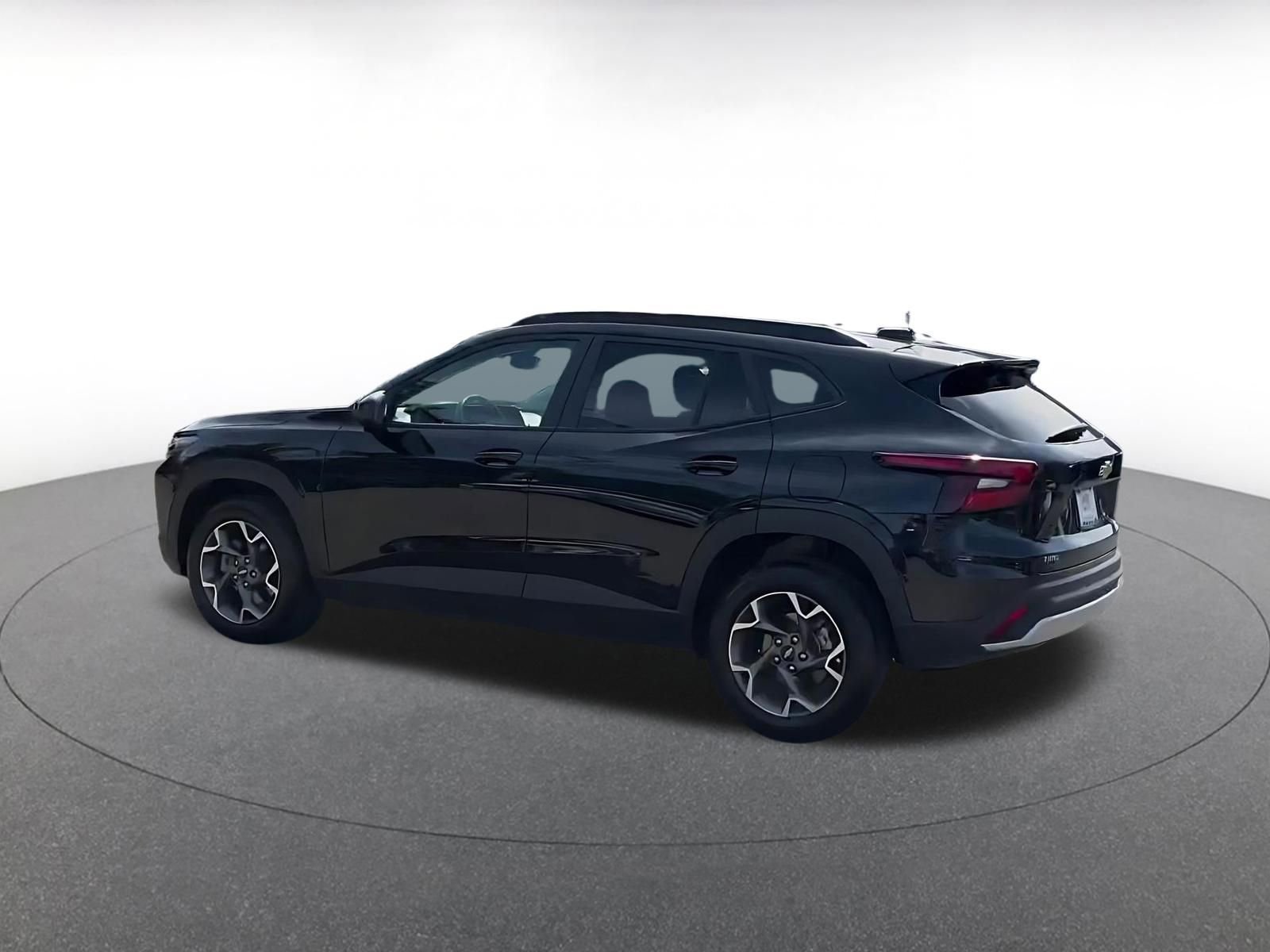 Thumbnail: 2025 Chevrolet Trax - 10