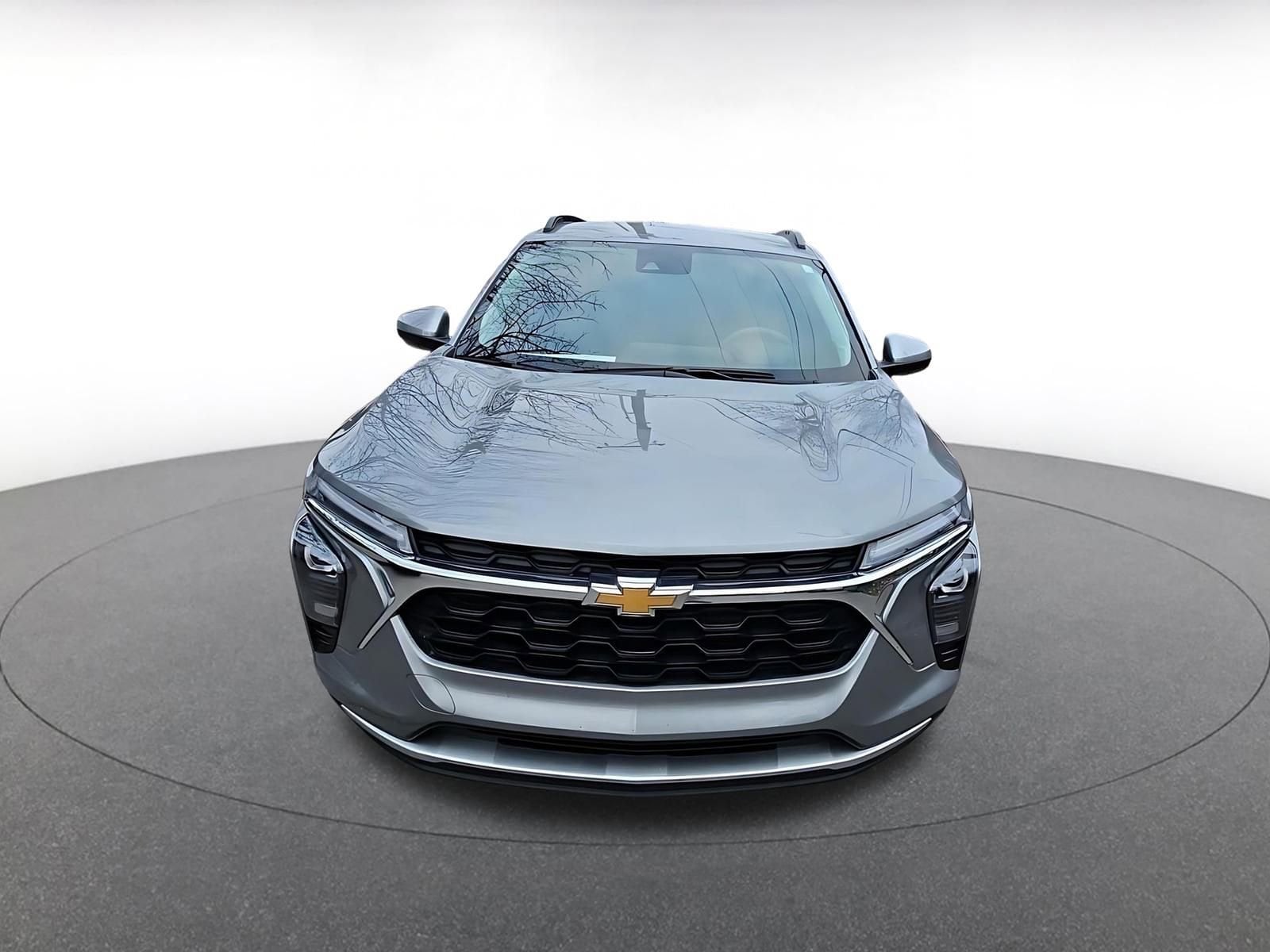 Thumbnail: 2025 Chevrolet Trax - 2