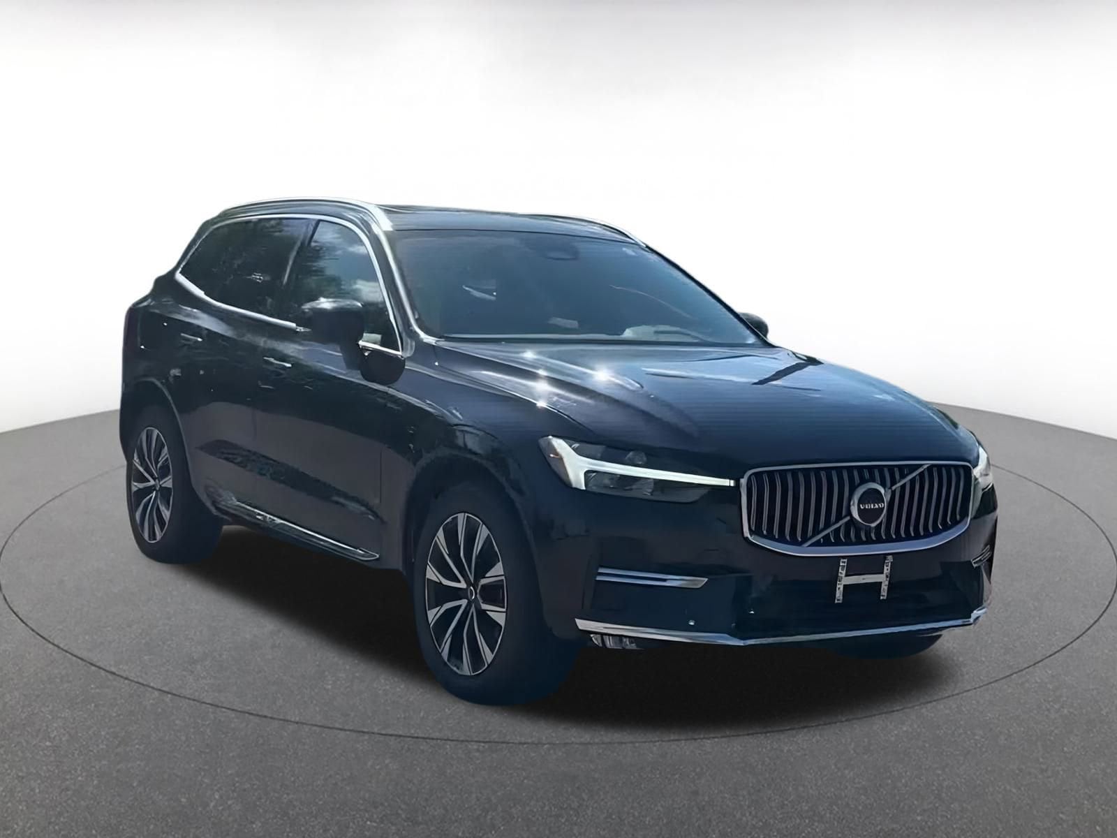 Thumbnail: 2023 Volvo XC60 - 3