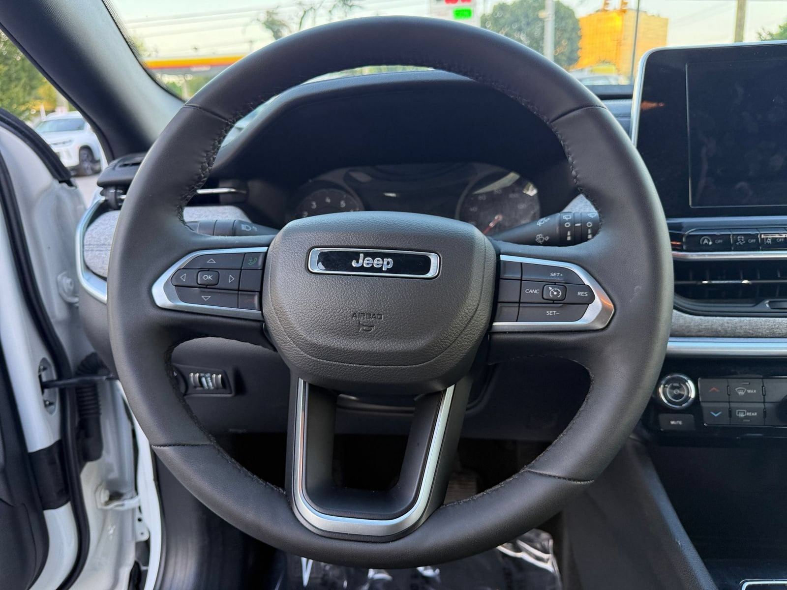 Thumbnail: 2025 Jeep Compass - 27