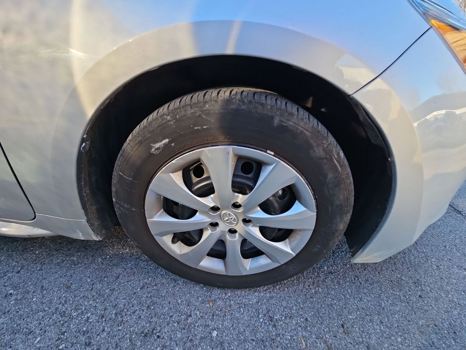 Thumbnail: 2025 Toyota Corolla - 10