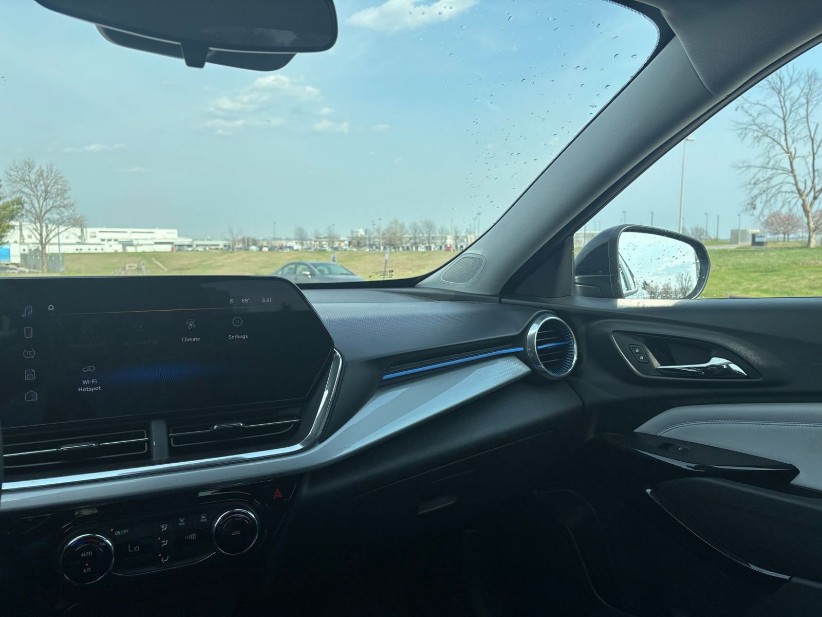 Thumbnail: 2025 Chevrolet Trax - 34