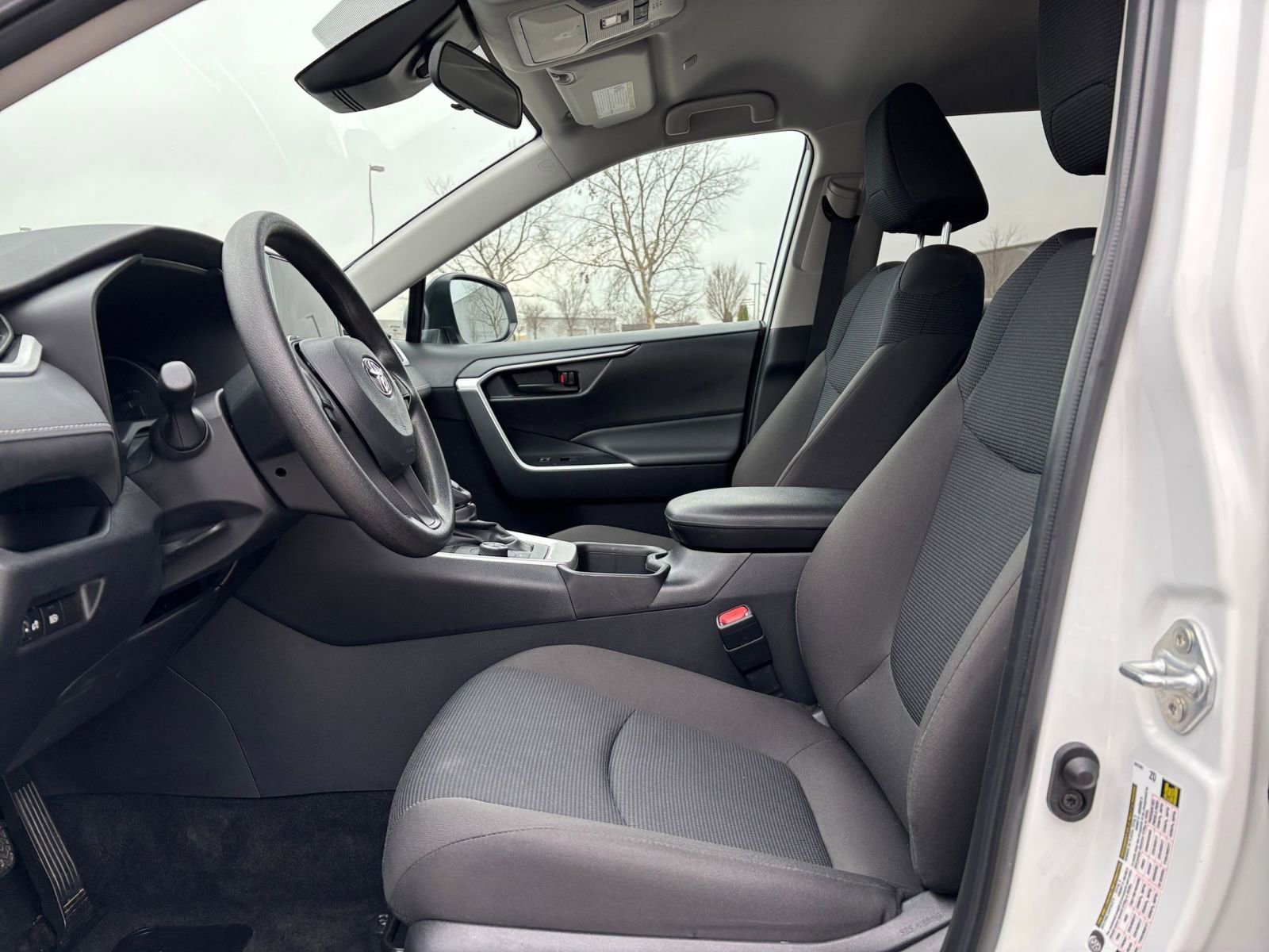 Thumbnail: 2025 Toyota RAV4 - 25