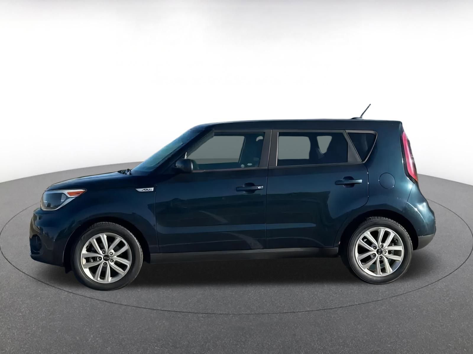 Thumbnail: 2017 Kia Soul - 9