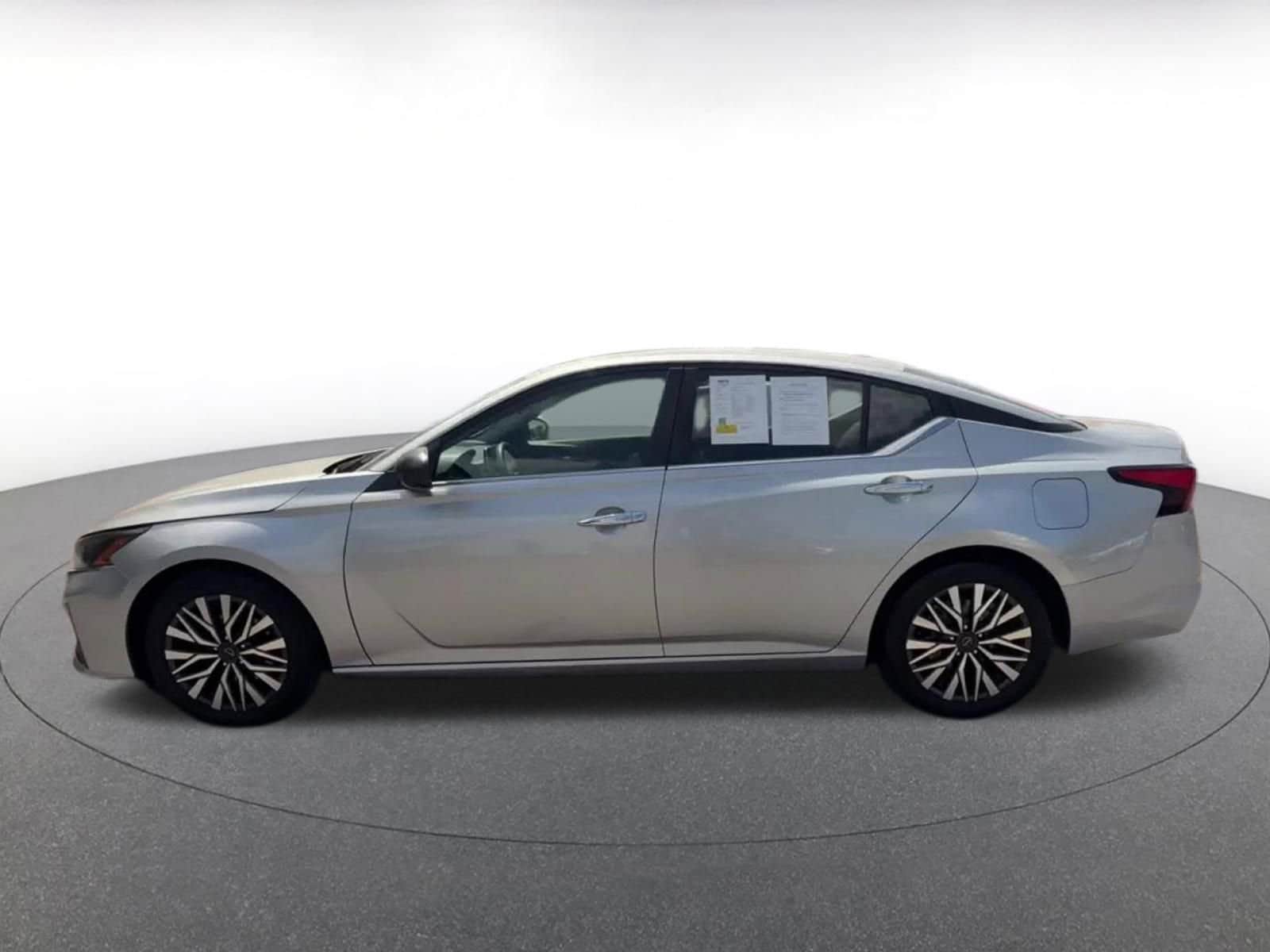 Thumbnail: 2024 Nissan Altima - 9