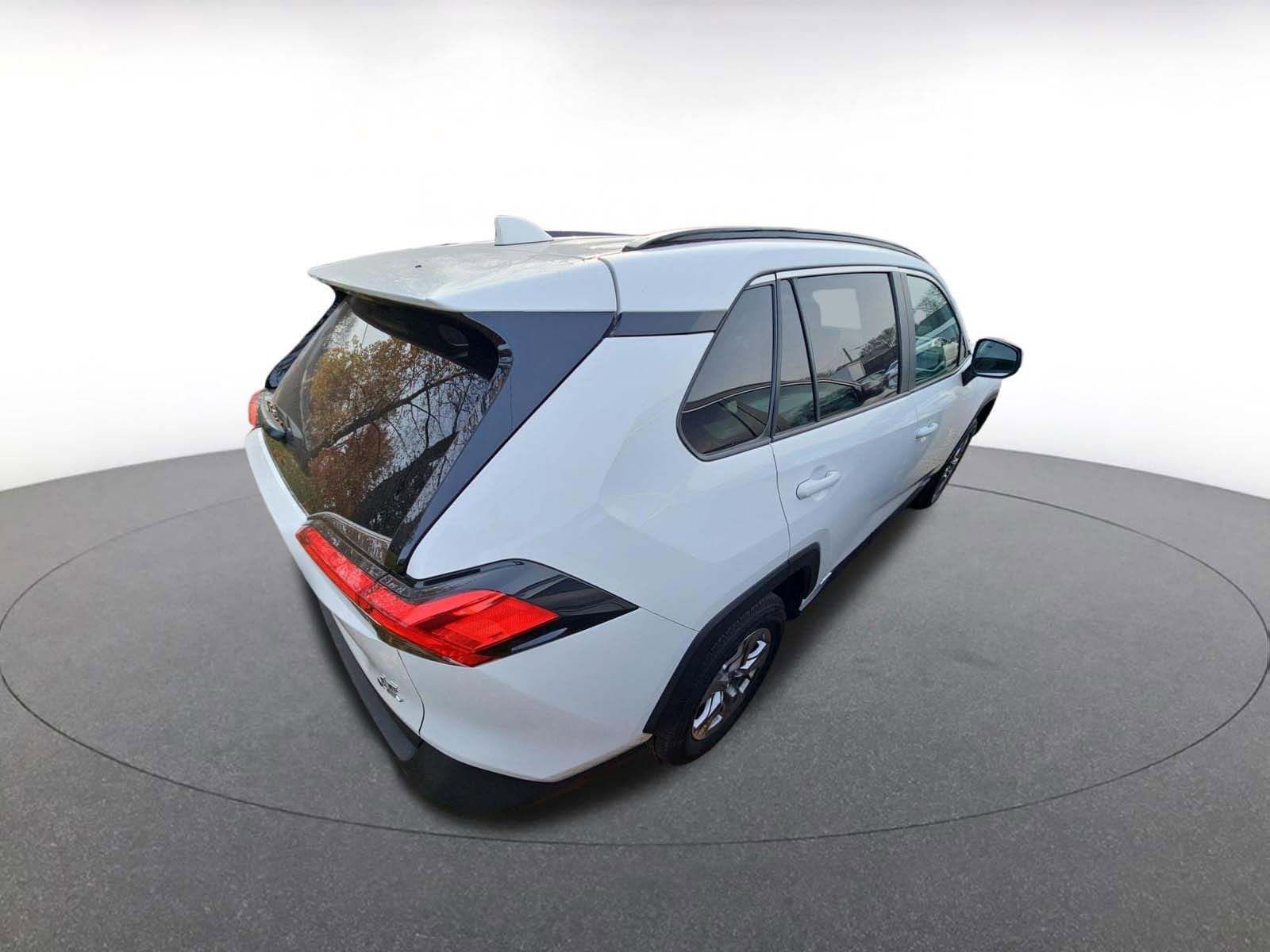 Thumbnail: 2025 Toyota RAV4 - 6