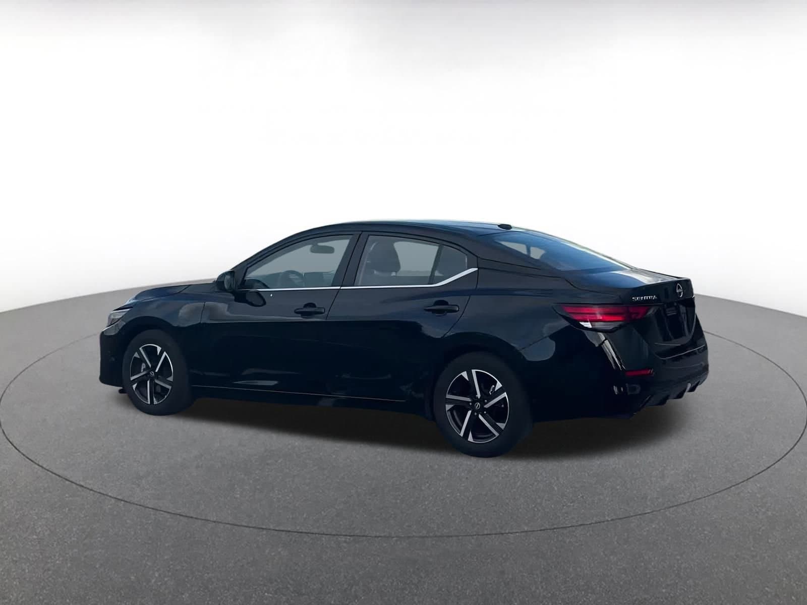 Thumbnail: 2024 Nissan Sentra - 10
