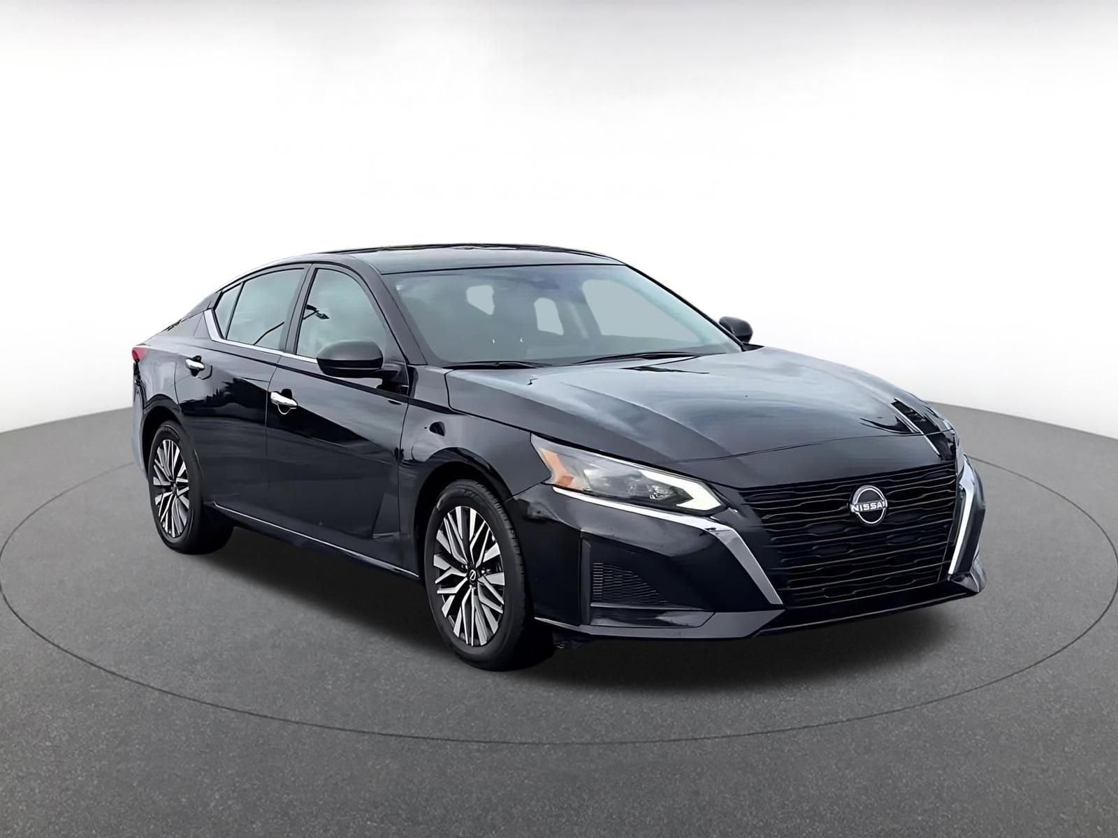 Thumbnail: 2025 Nissan Altima - 4