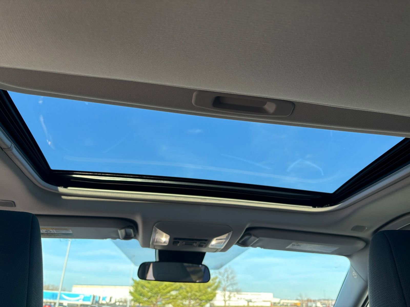 Thumbnail: 2025 Toyota RAV4 - 30