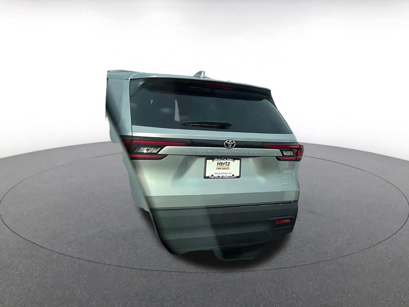 Thumbnail: 2023 Chrysler Pacifica - 14