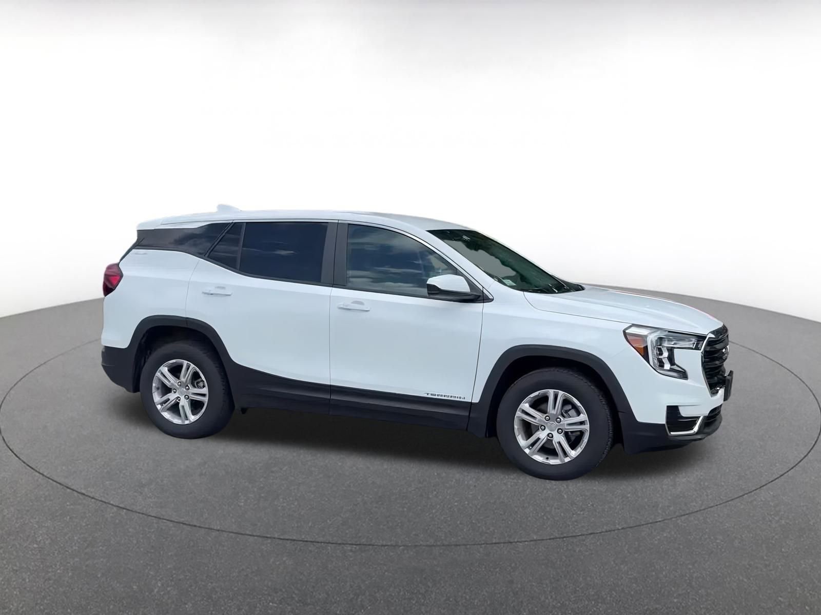 Thumbnail: 2024 GMC Terrain - 2