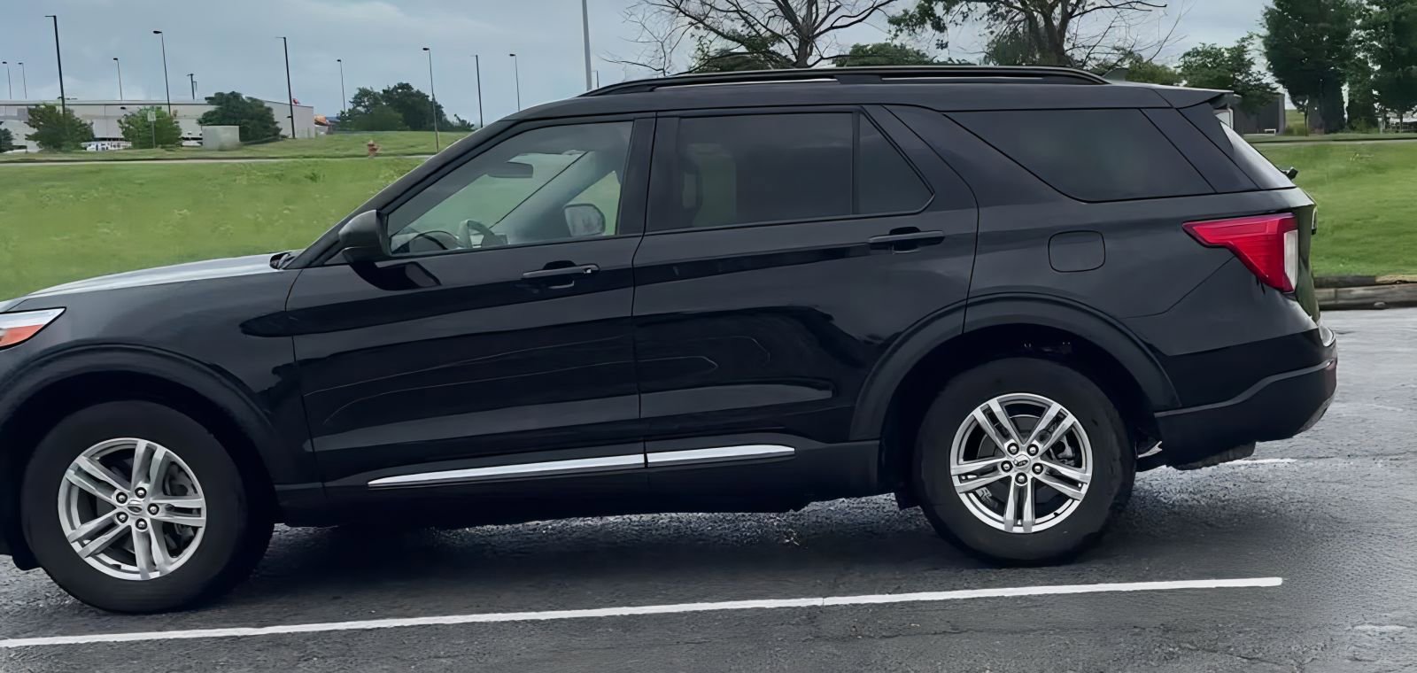Thumbnail: 2023 Ford Explorer - 11