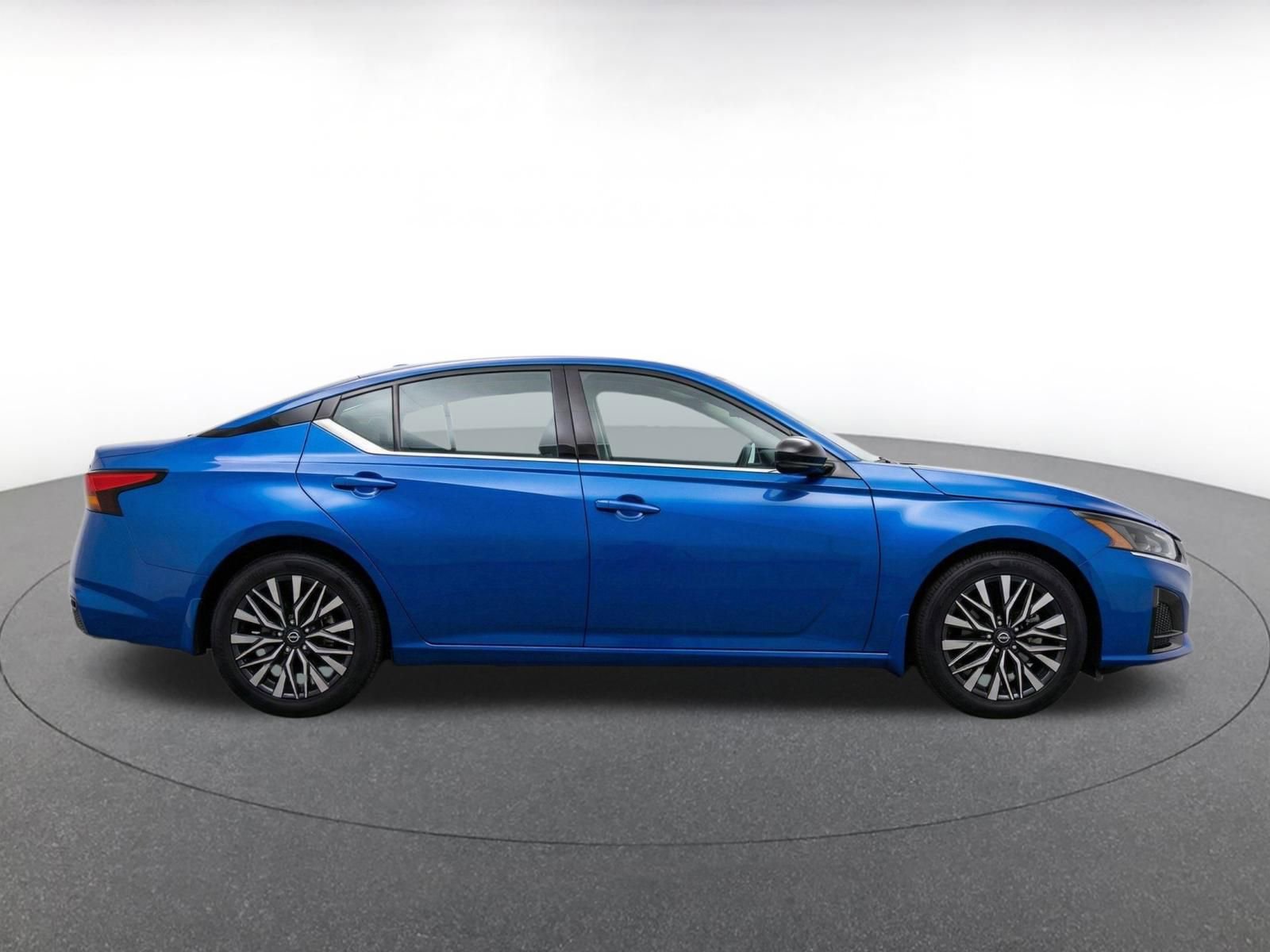 Thumbnail: 2025 Nissan Altima - 11