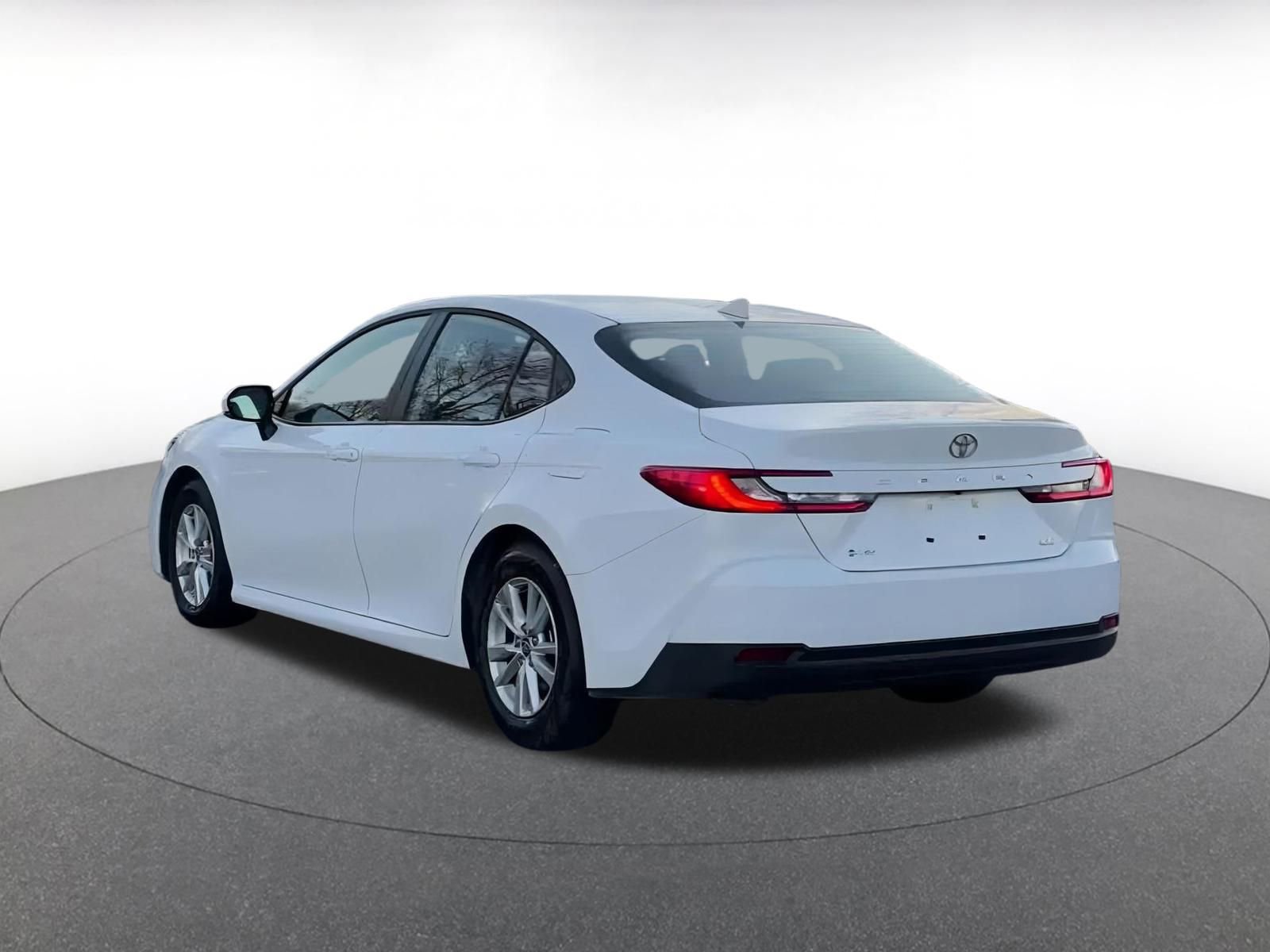 Thumbnail: 2025 Toyota Camry - 11