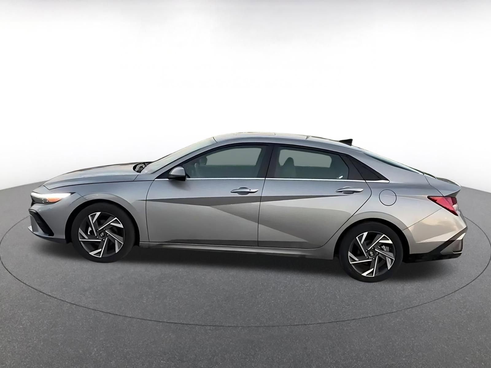 Thumbnail: 2025 Hyundai Elantra - 9