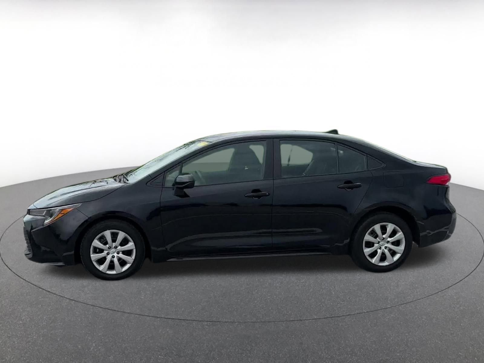 Thumbnail: 2023 Toyota Corolla - 8