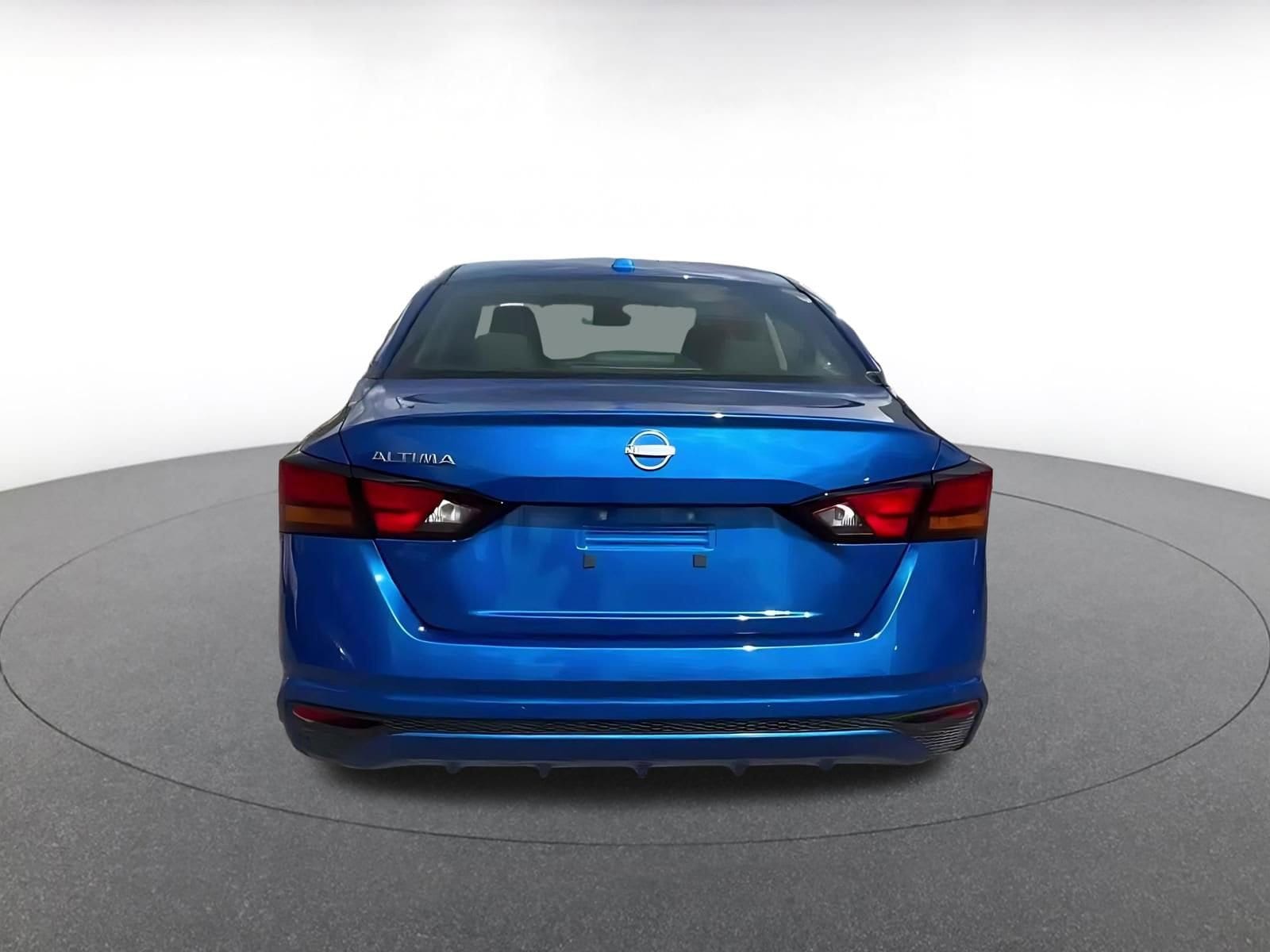 Thumbnail: 2025 Nissan Altima - 12