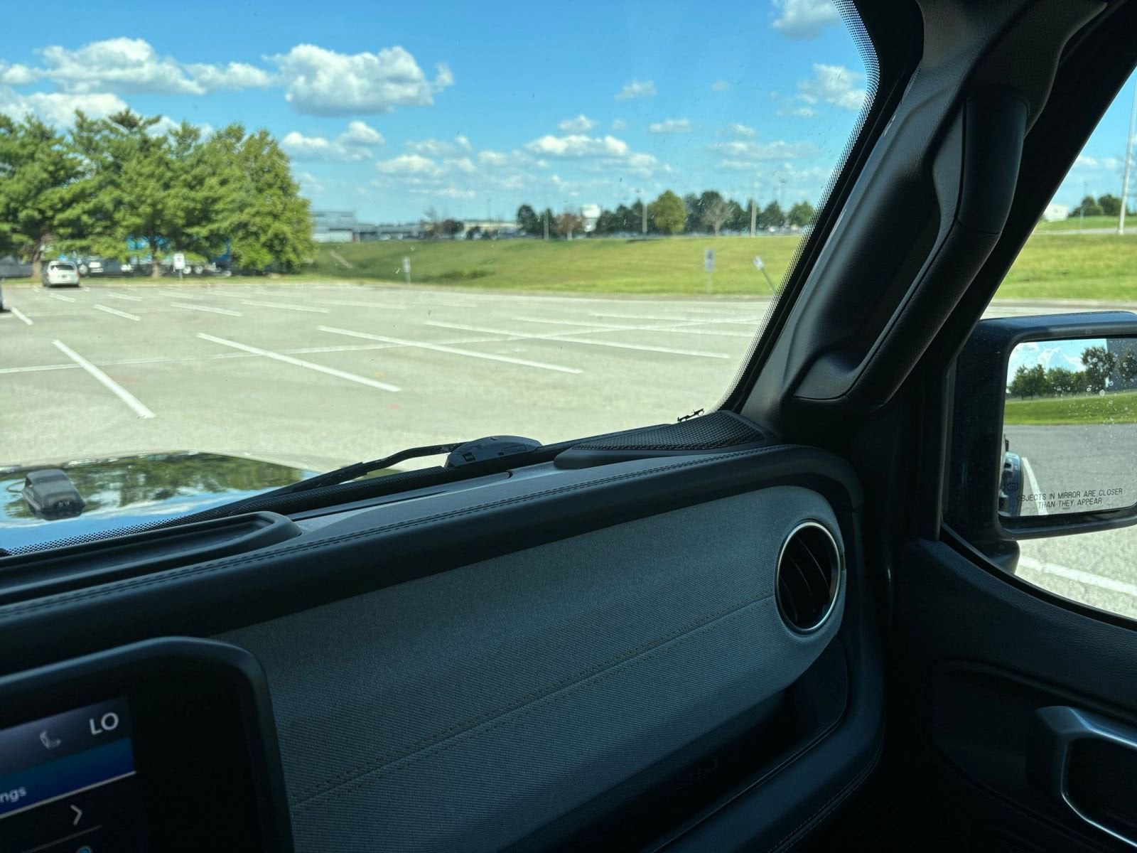 Thumbnail: 2025 Jeep Wrangler - 34