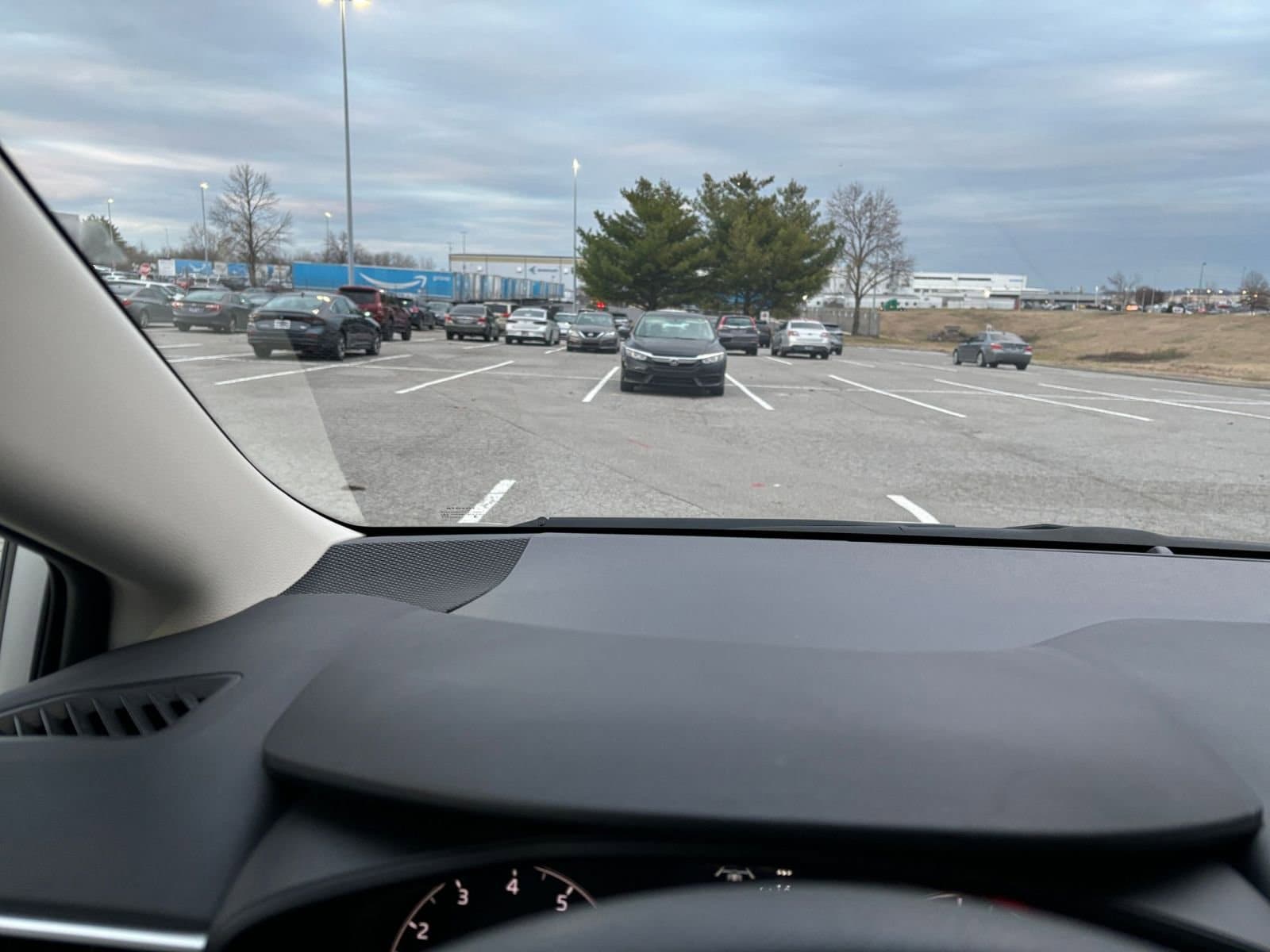 Thumbnail: 2025 Toyota Corolla - 32