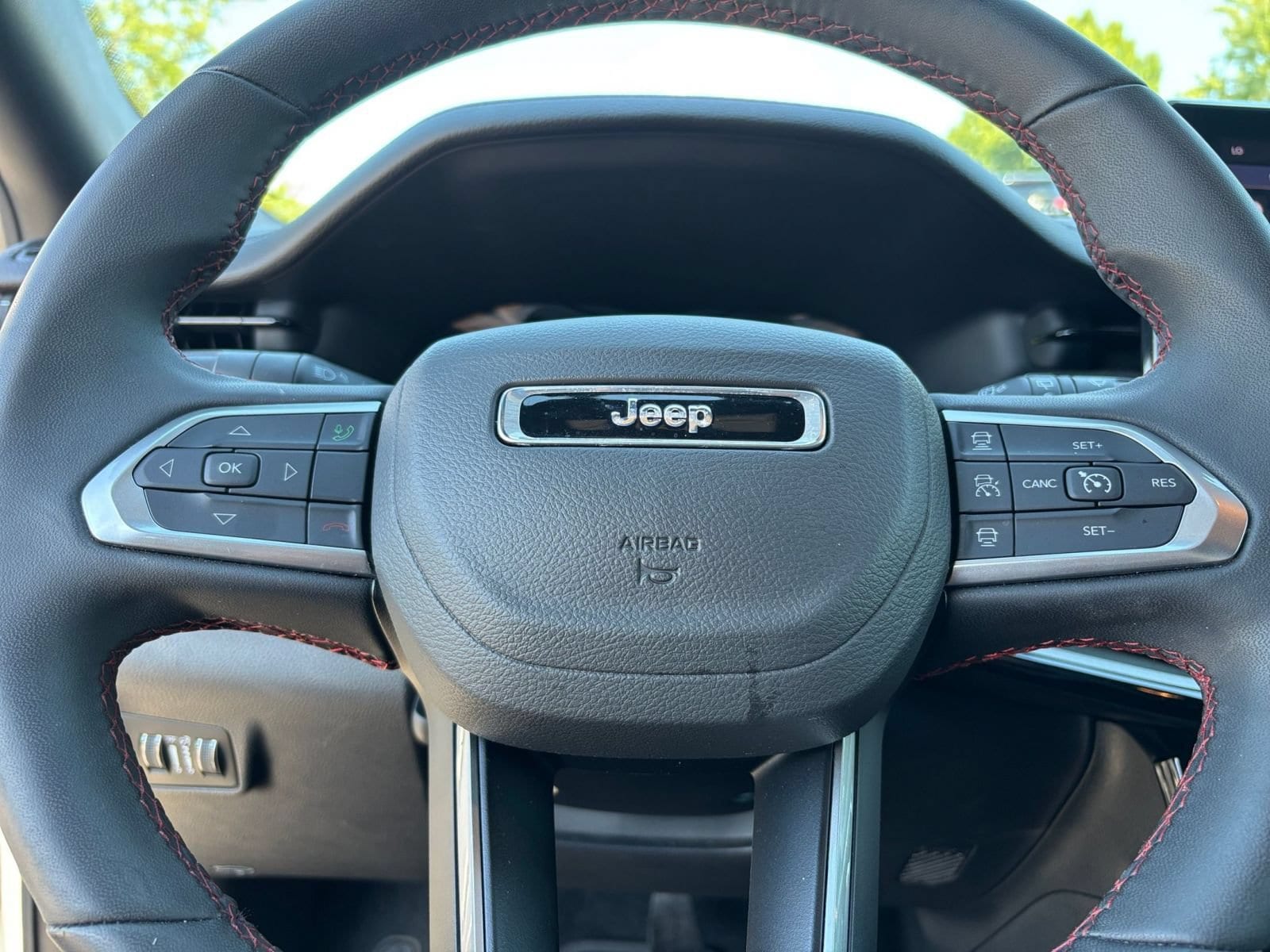 Thumbnail: 2025 Jeep Compass - 27