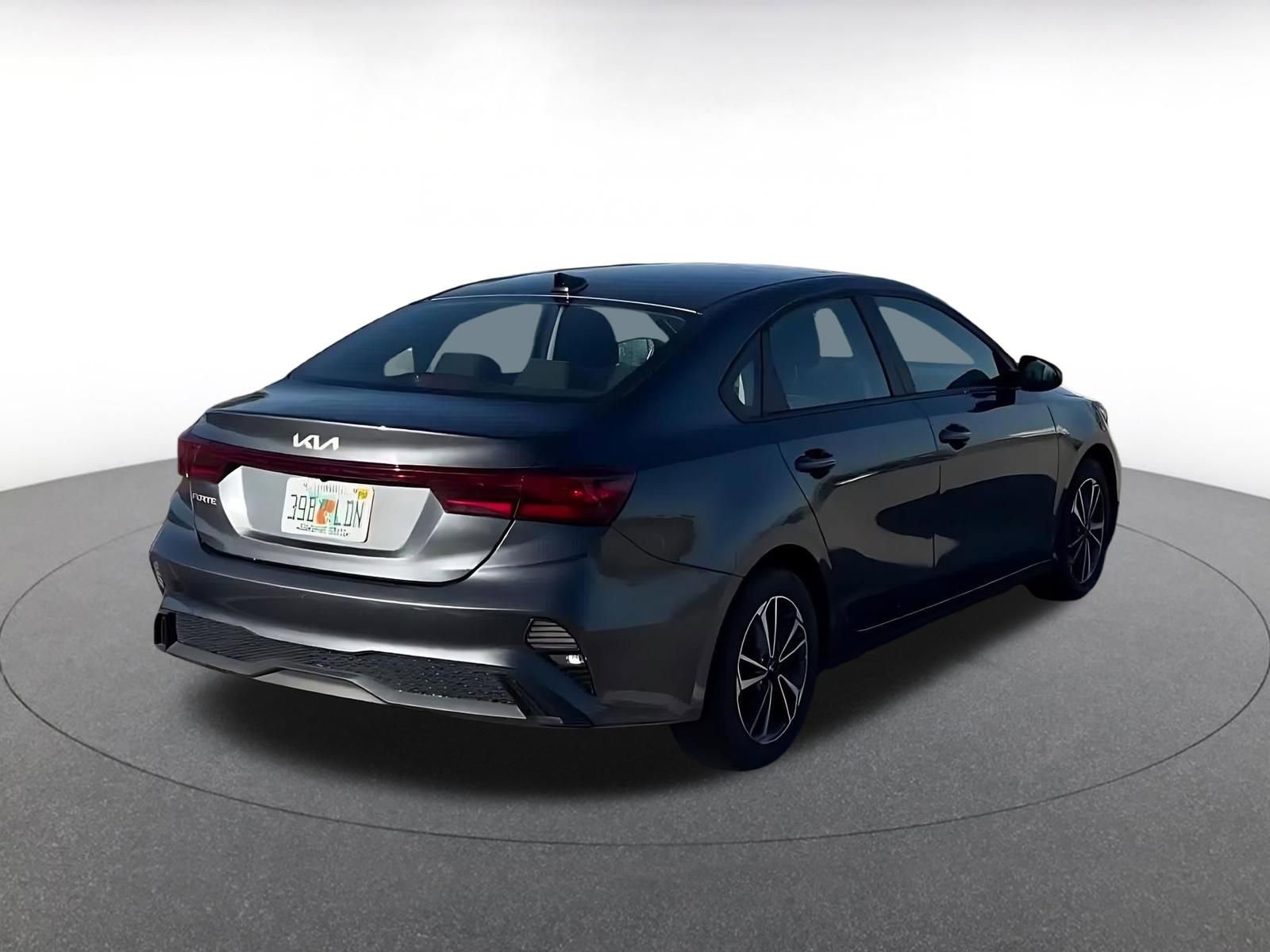 Thumbnail: 2024 Kia Forte - 15