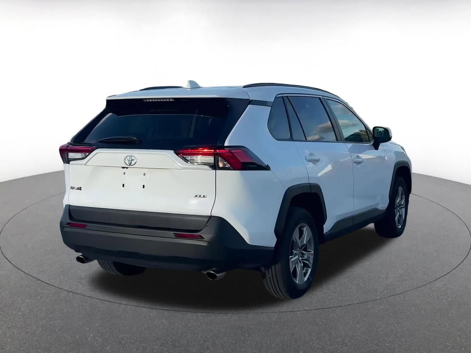 Thumbnail: 2025 Toyota RAV4 - 15