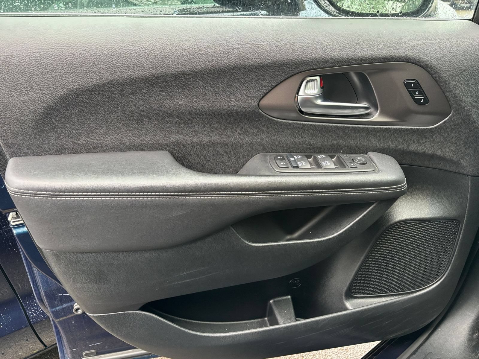 Thumbnail: 2025 Chrysler Pacifica - 18