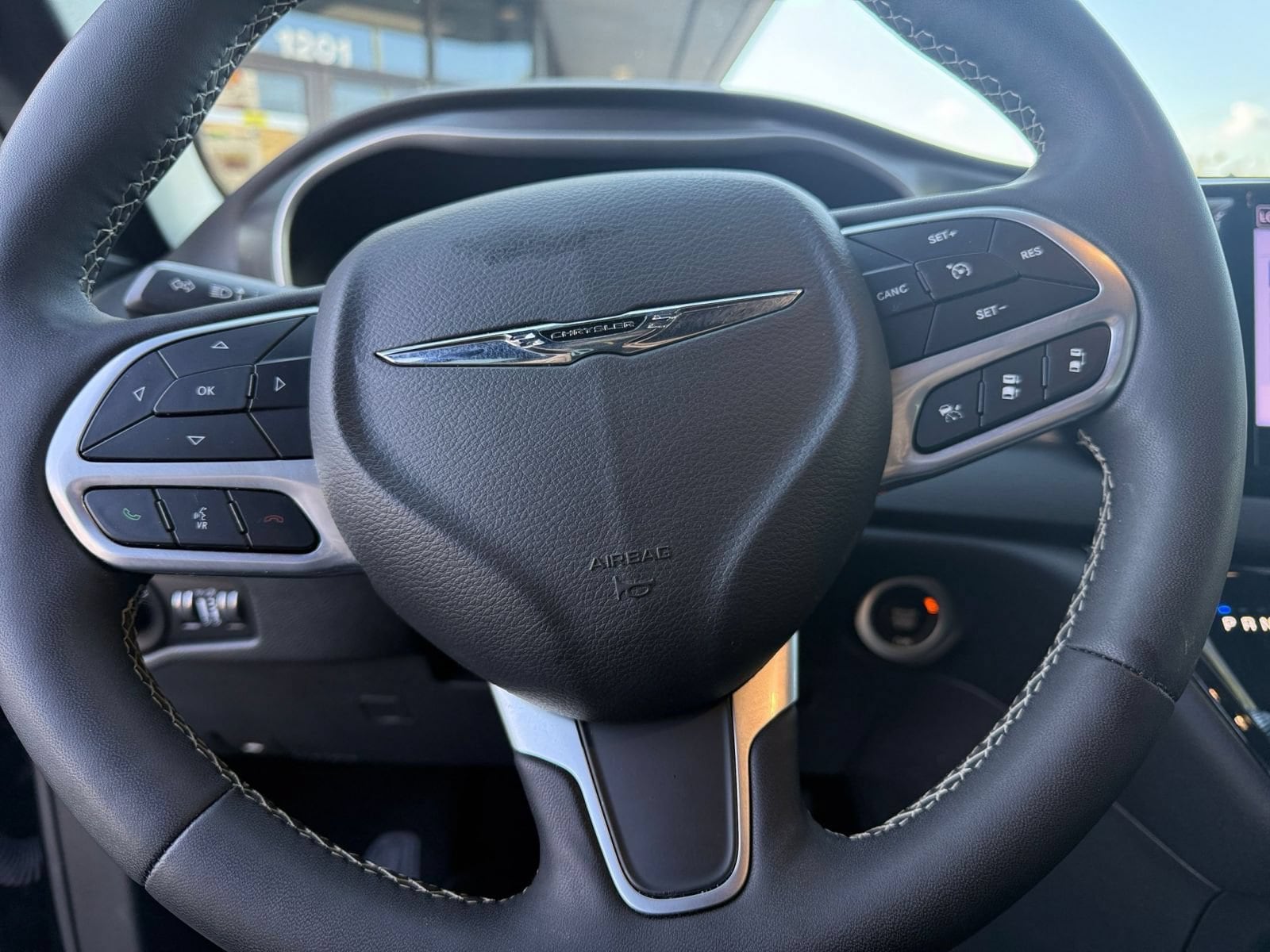 Thumbnail: 2025 Chrysler Pacifica - 29