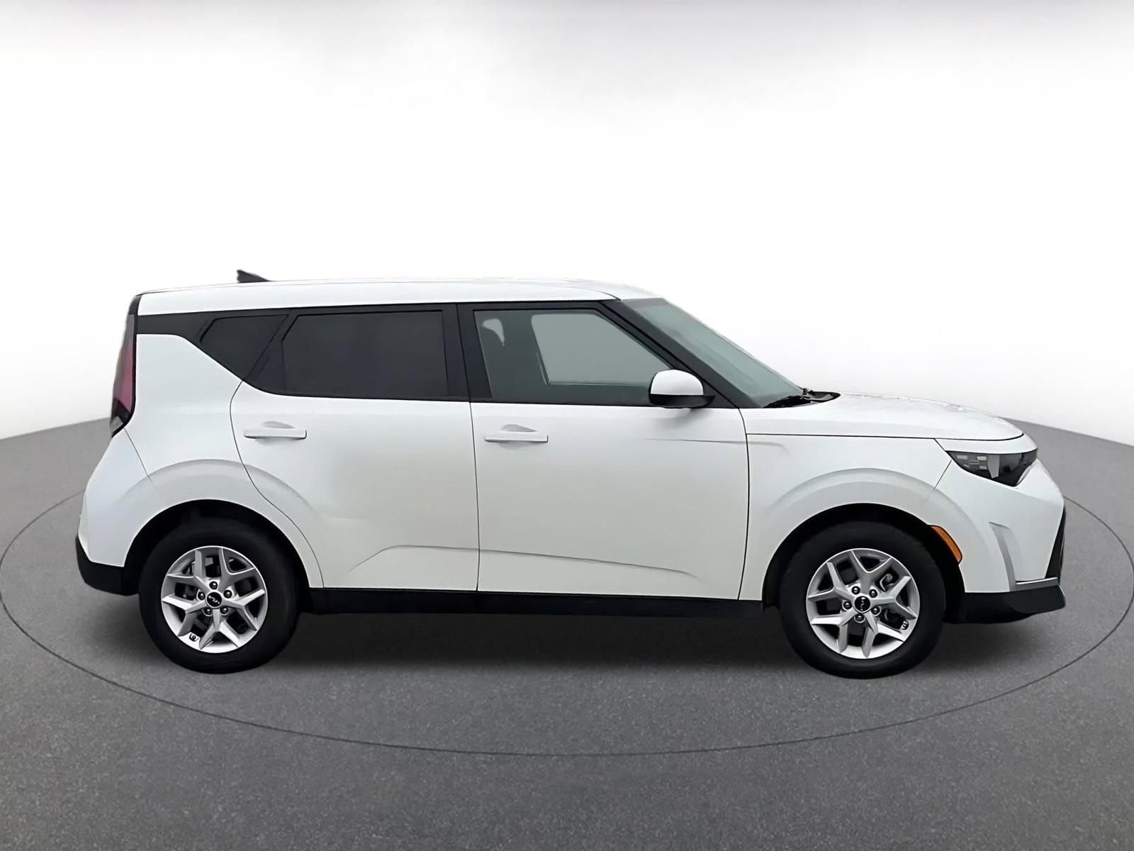 Thumbnail: 2025 Kia Soul - 16