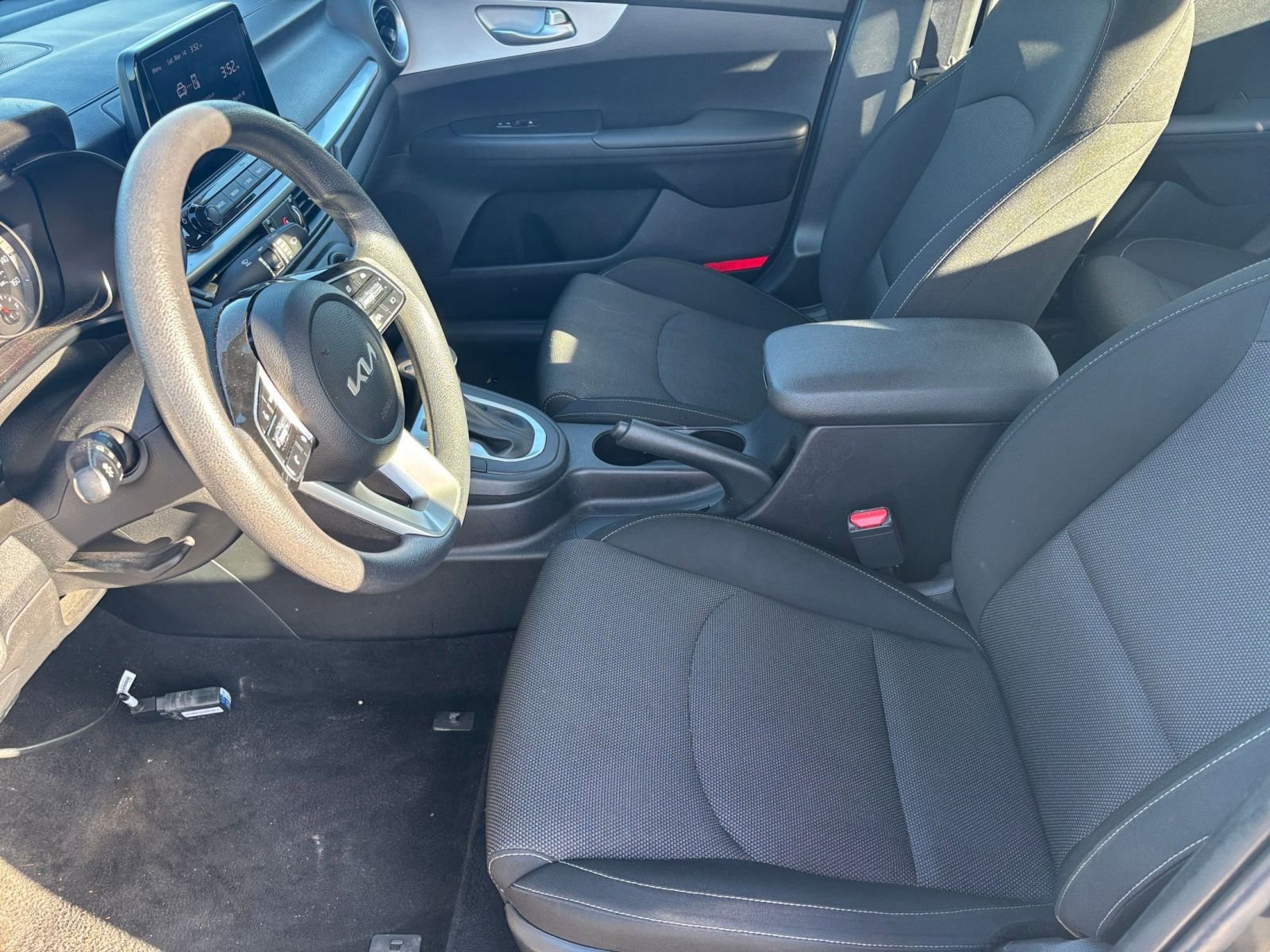 Thumbnail: 2024 Kia Forte - 24