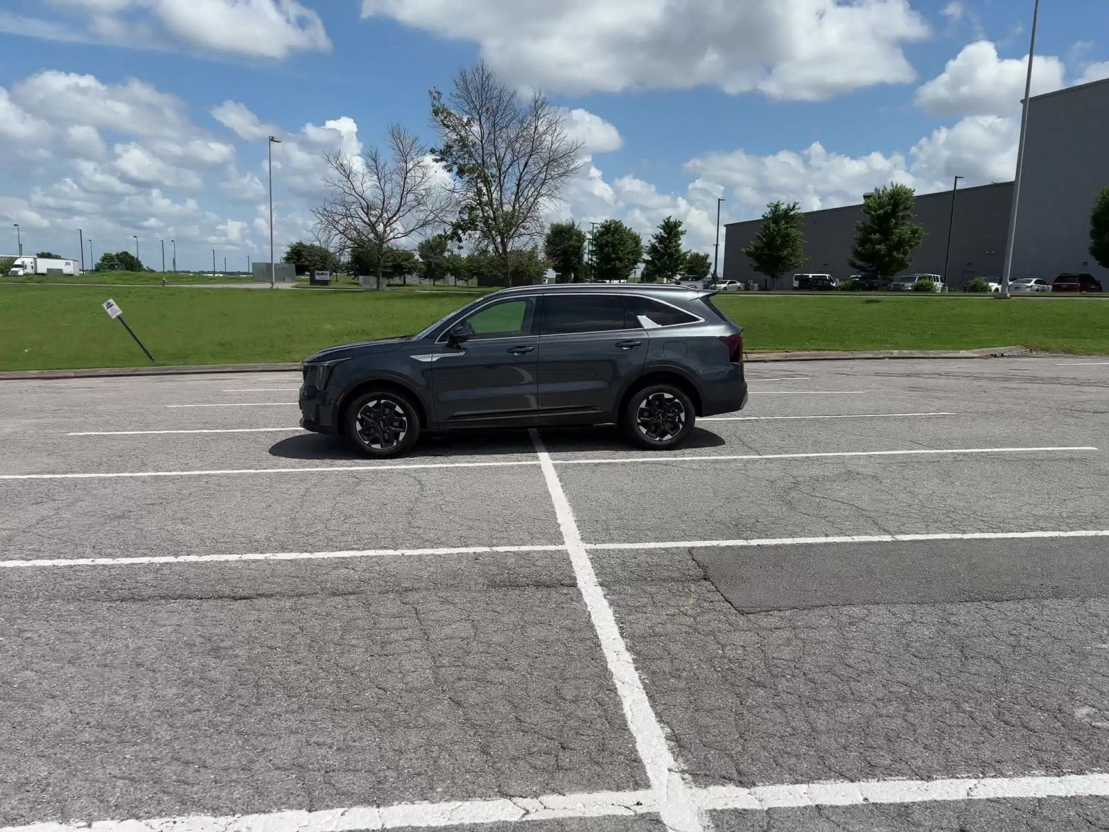 Thumbnail: 2024 Kia Sorento - 15