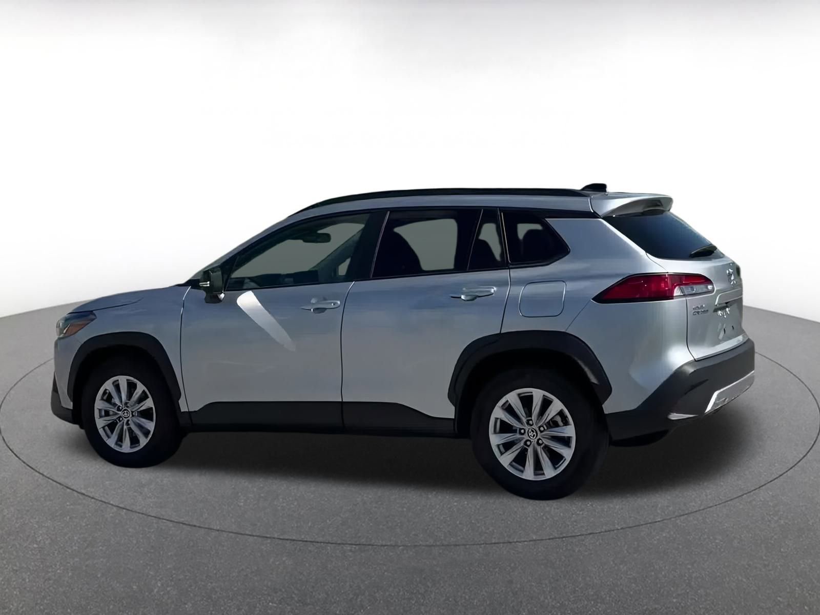 Thumbnail: 2025 Toyota Corolla Cross - 10