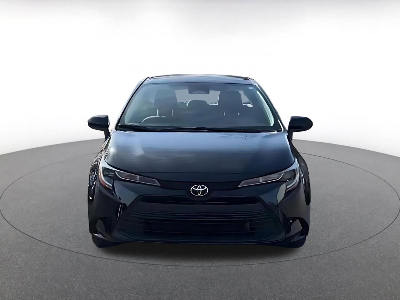 Thumbnail: 2025 Toyota Corolla - 4