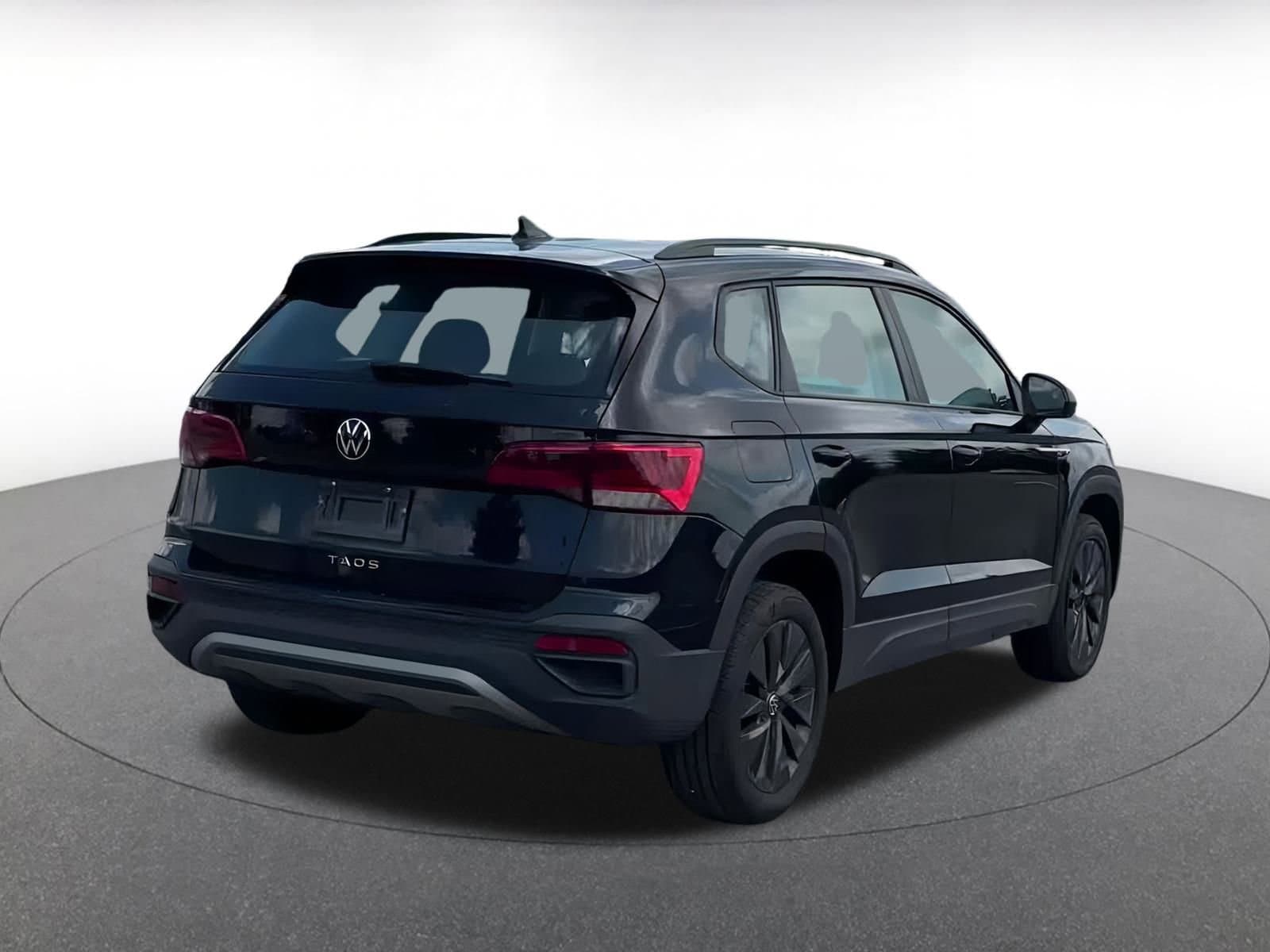 Thumbnail: 2024 Volkswagen Taos - 13