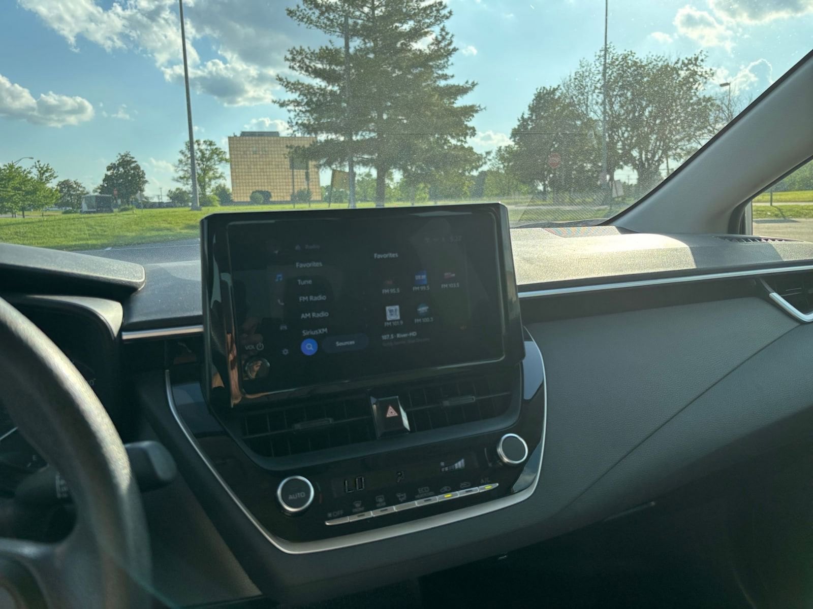 Thumbnail: 2023 Toyota Corolla - 18
