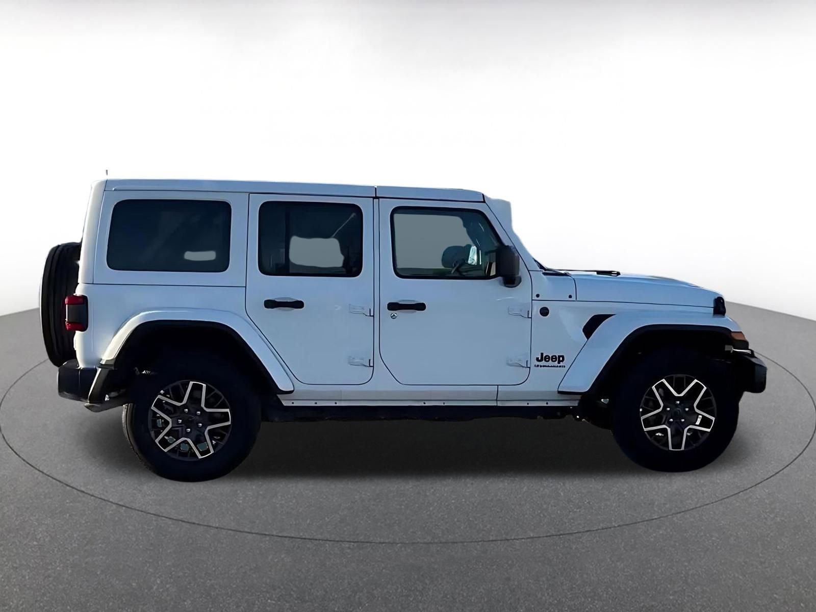 Thumbnail: 2025 Jeep Wrangler - 15