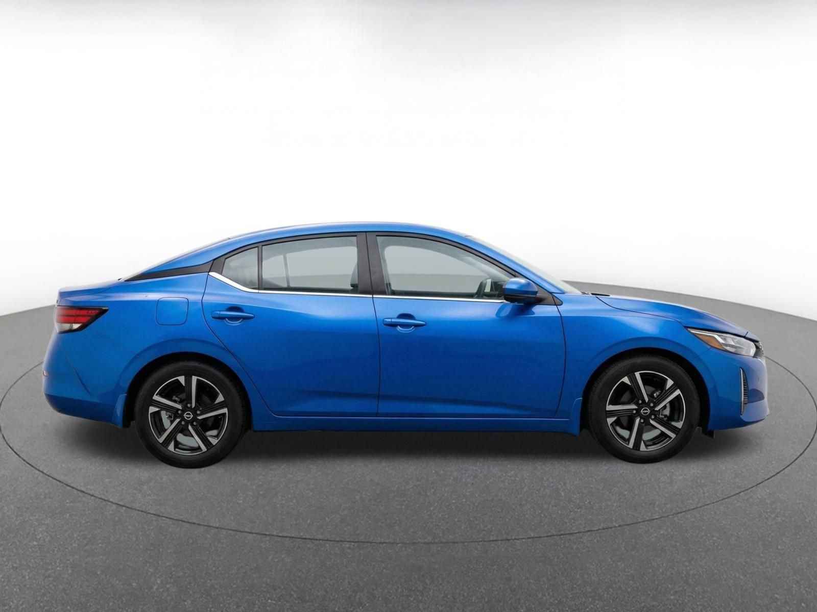 Thumbnail: 2025 Nissan Sentra - 9