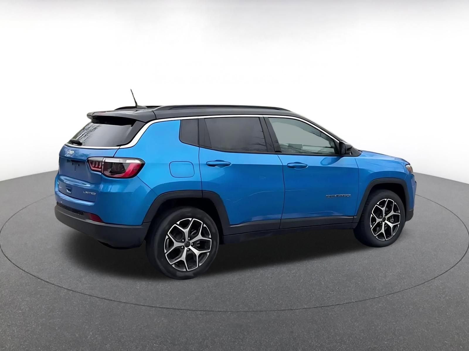 Thumbnail: 2025 Jeep Compass - 15