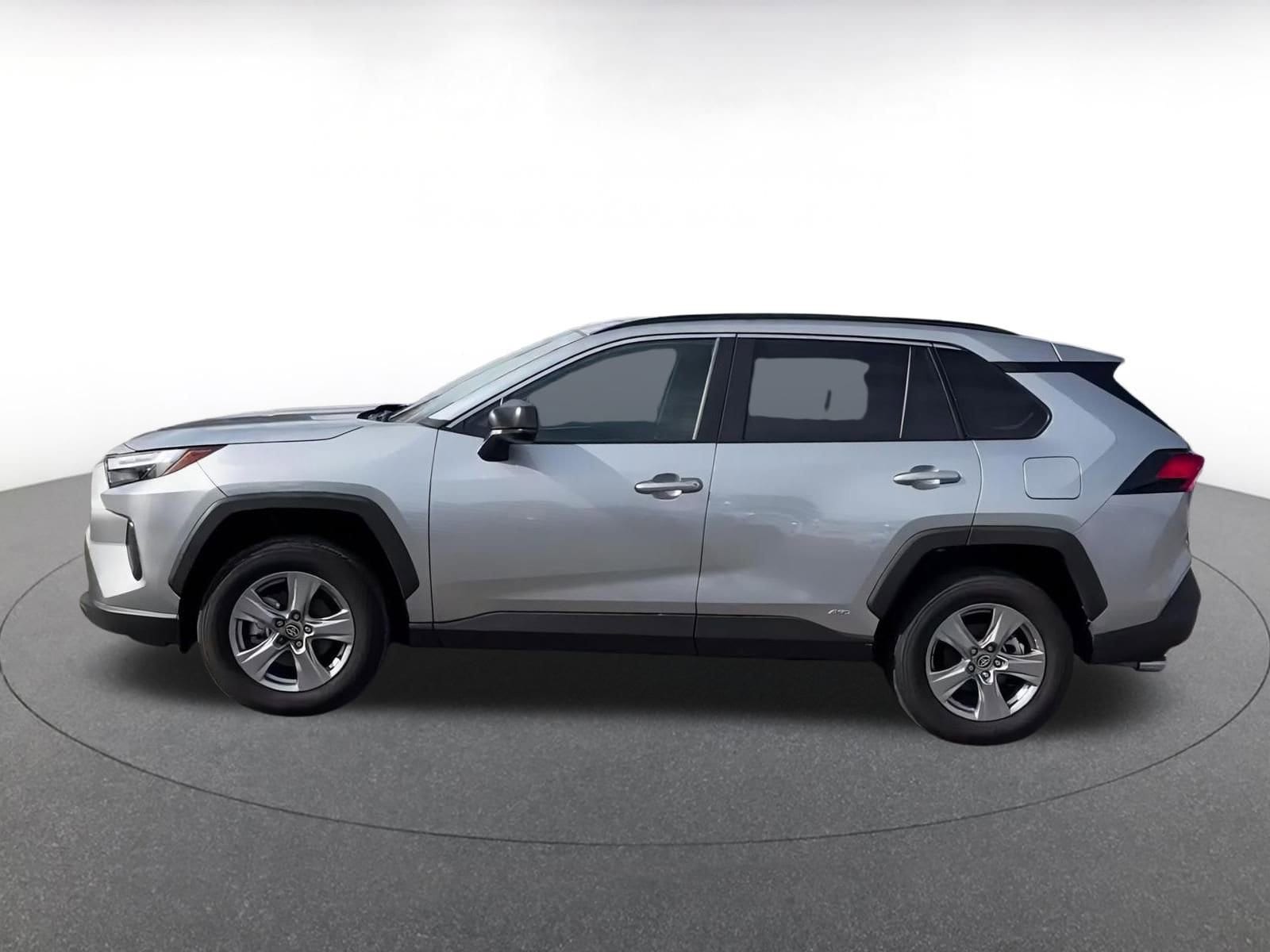 Thumbnail: 2025 Toyota RAV4 - 9