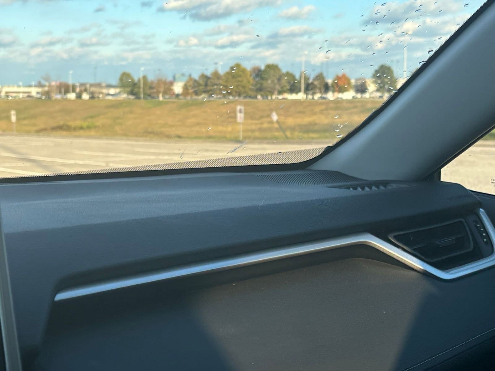 Thumbnail: 2025 Toyota RAV4 - 35